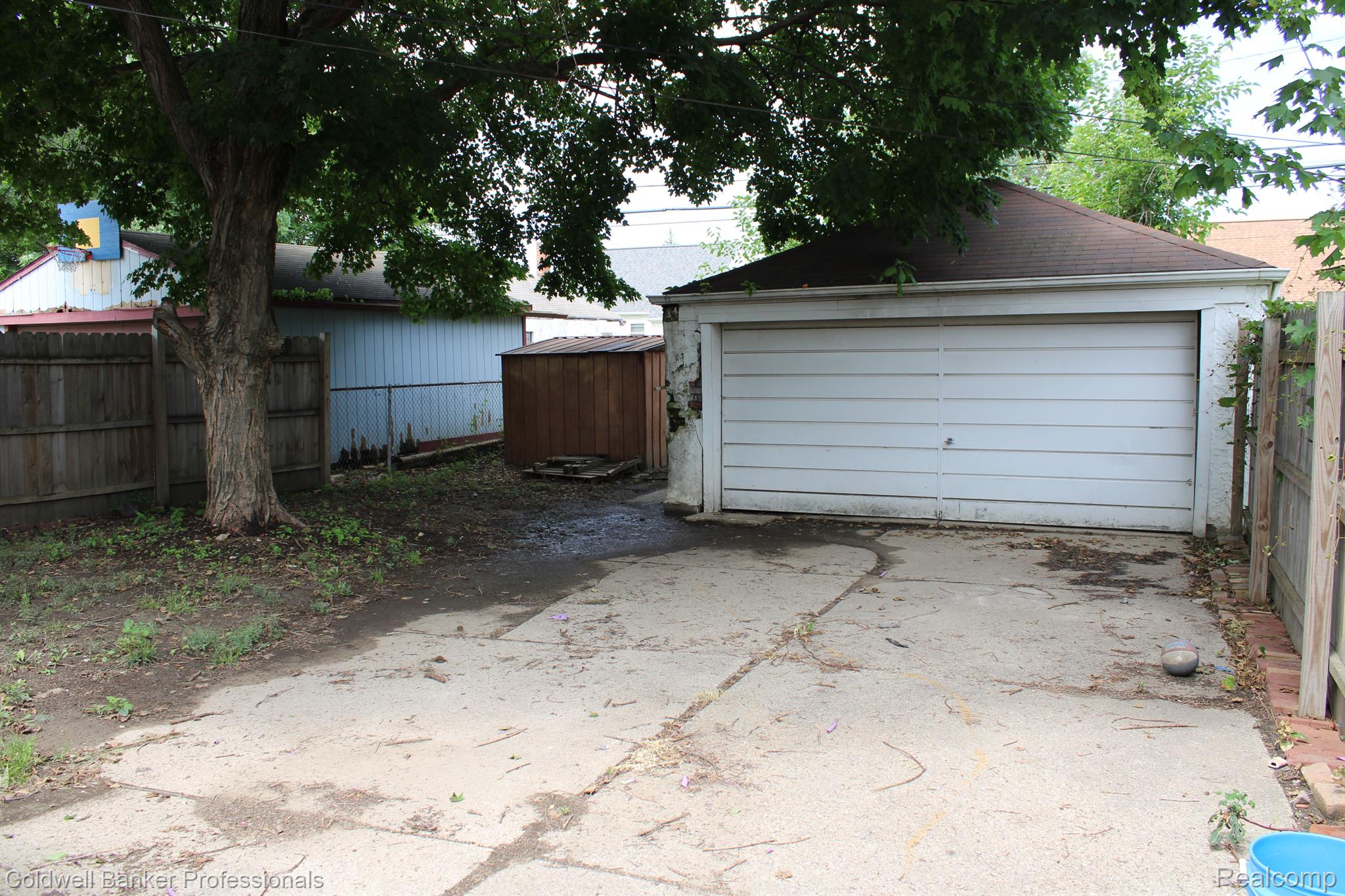 17711 HENRY ST