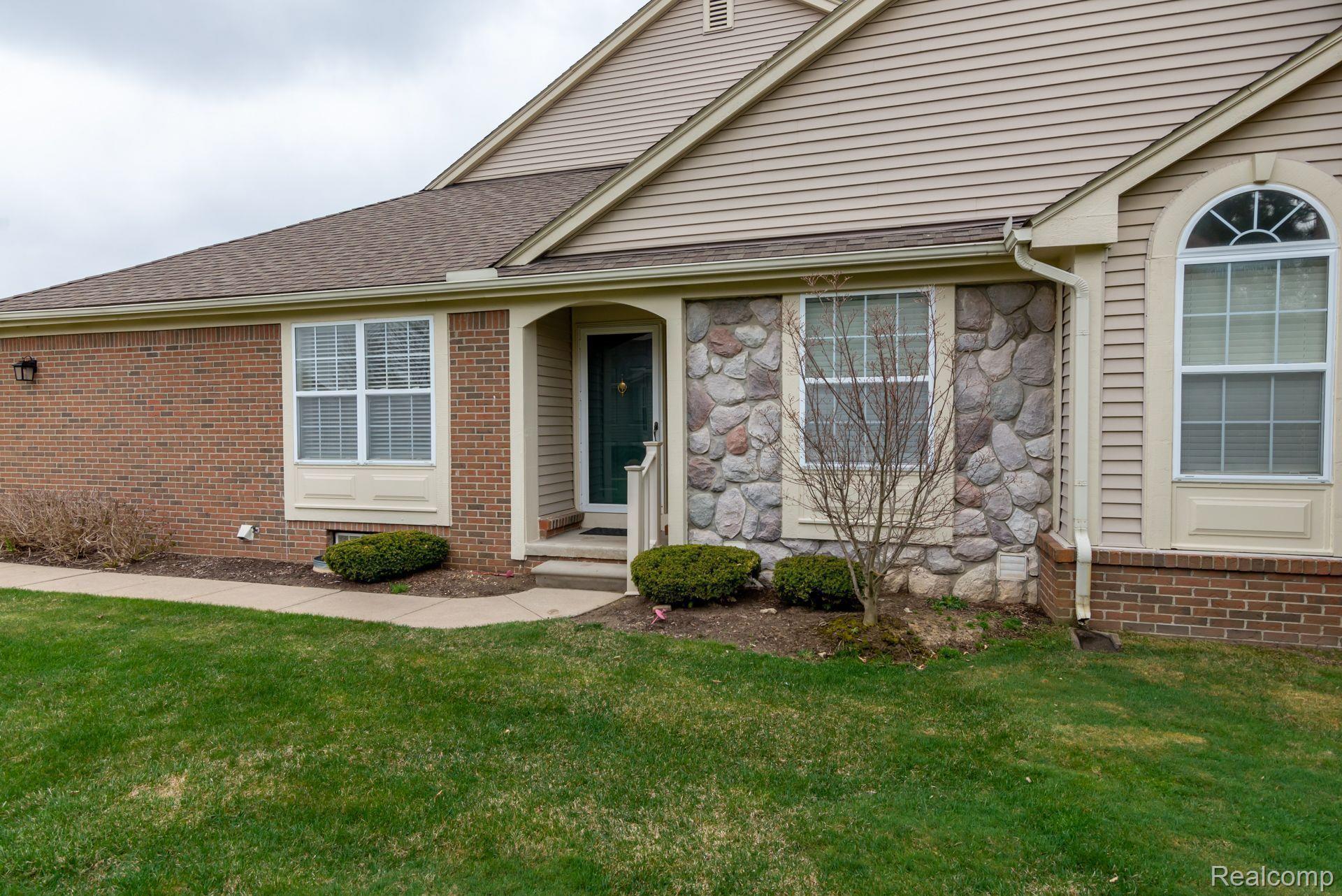 1717 THISTLE DR