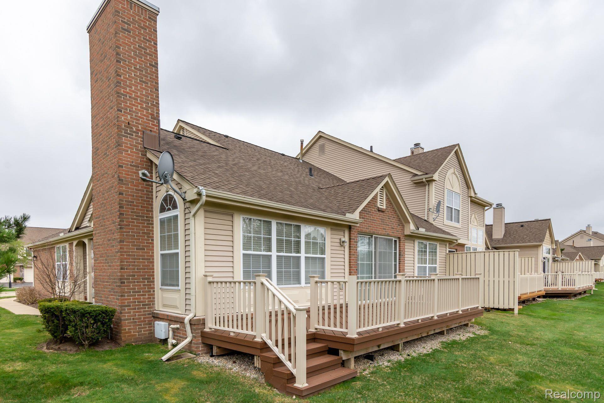 1717 THISTLE DR