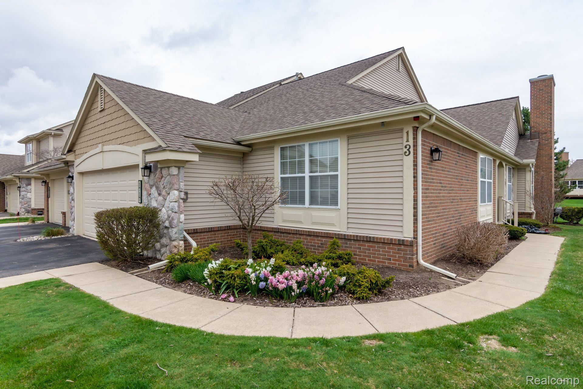 1717 THISTLE DR