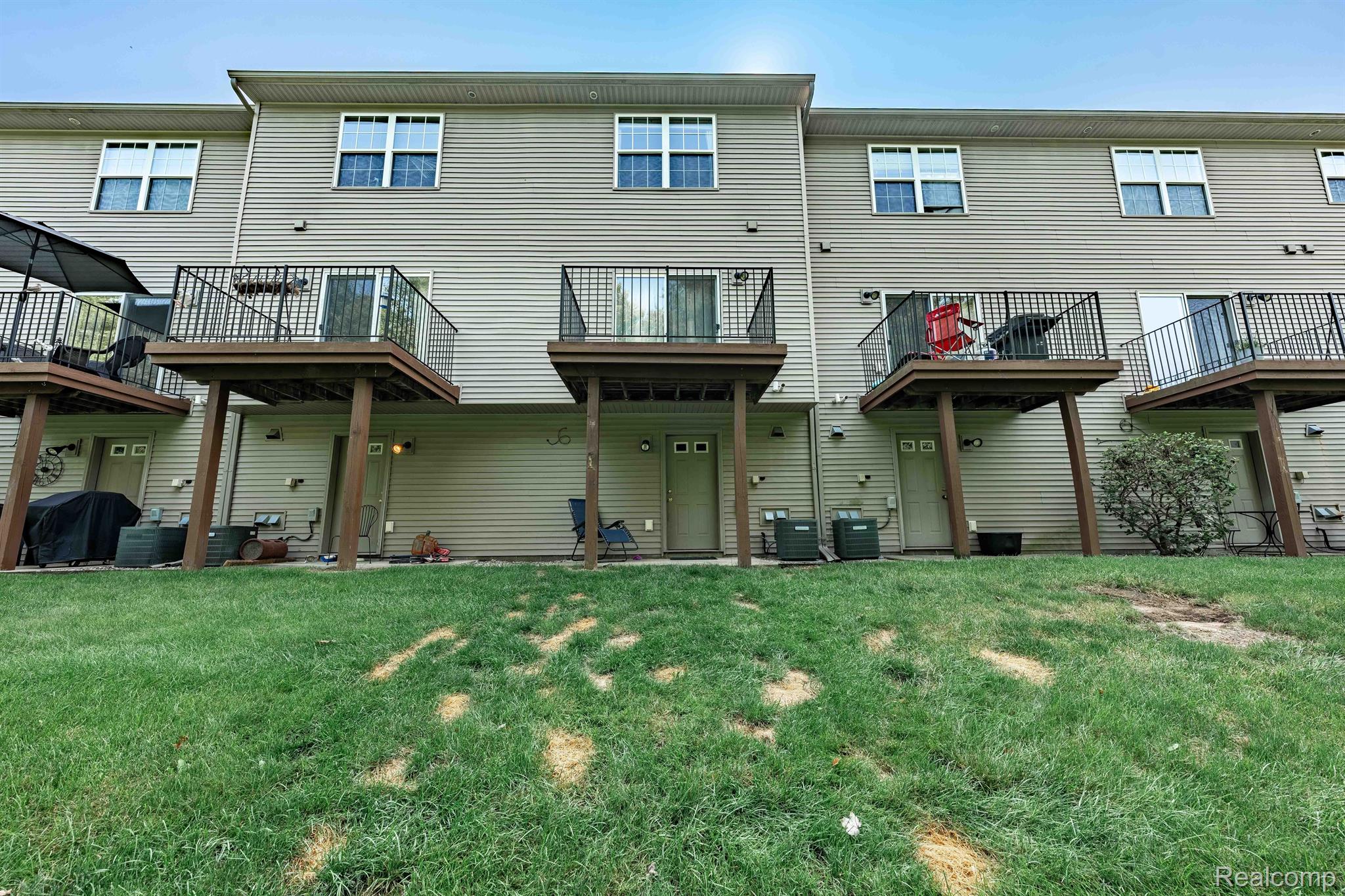 2177 KNOTTY PINE TRL