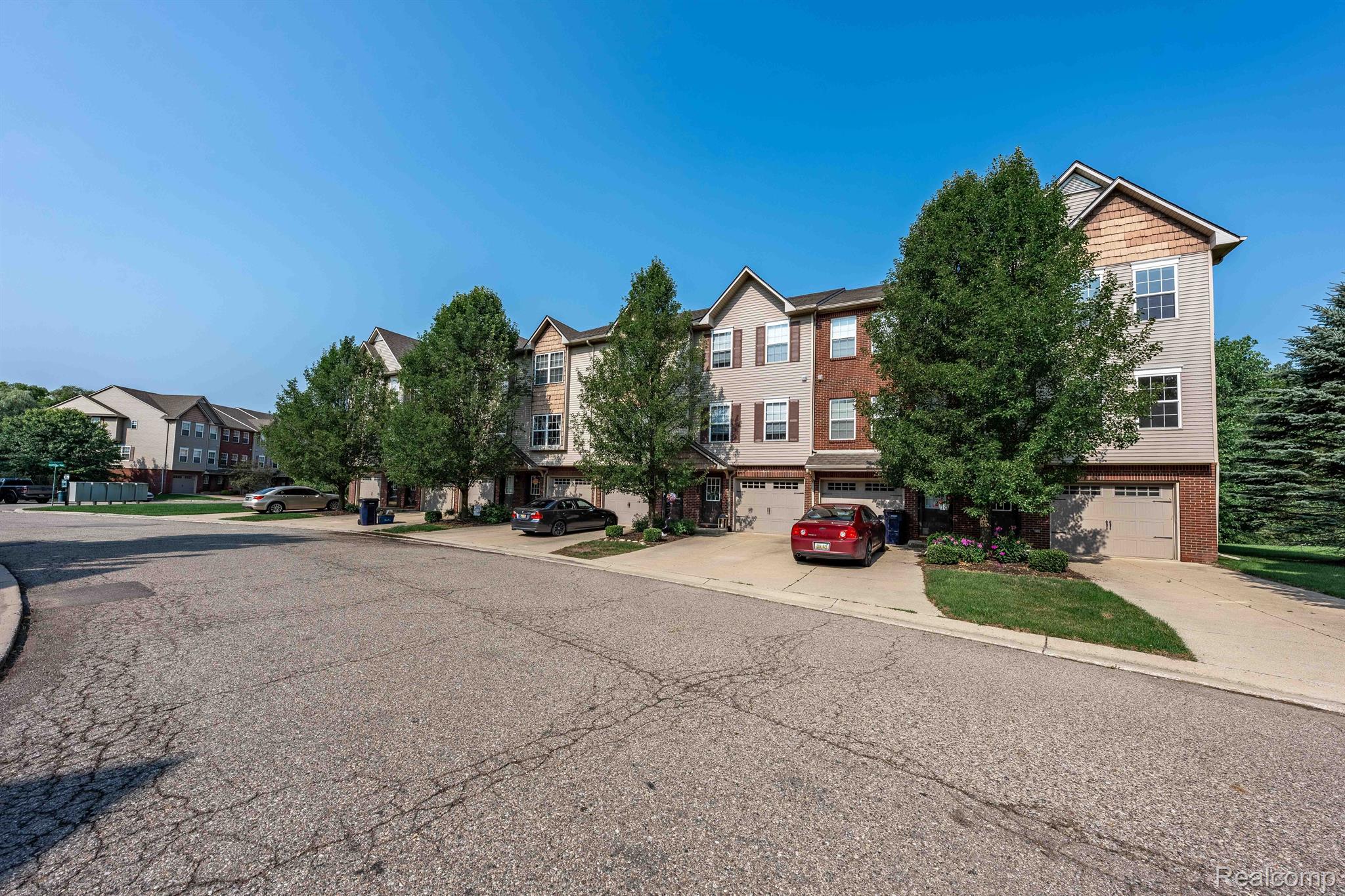 2177 KNOTTY PINE TRL
