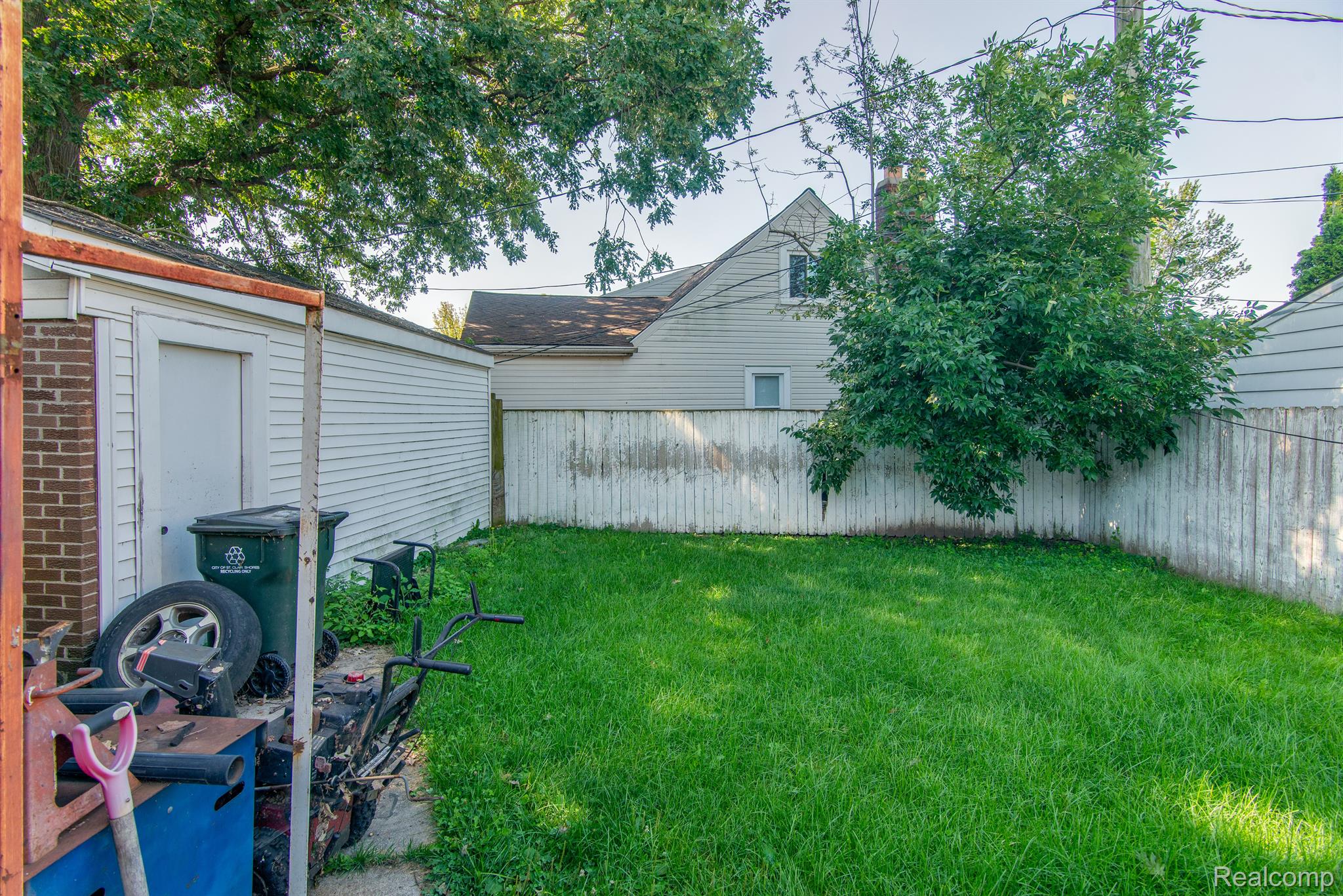 22004 MARTIN RD