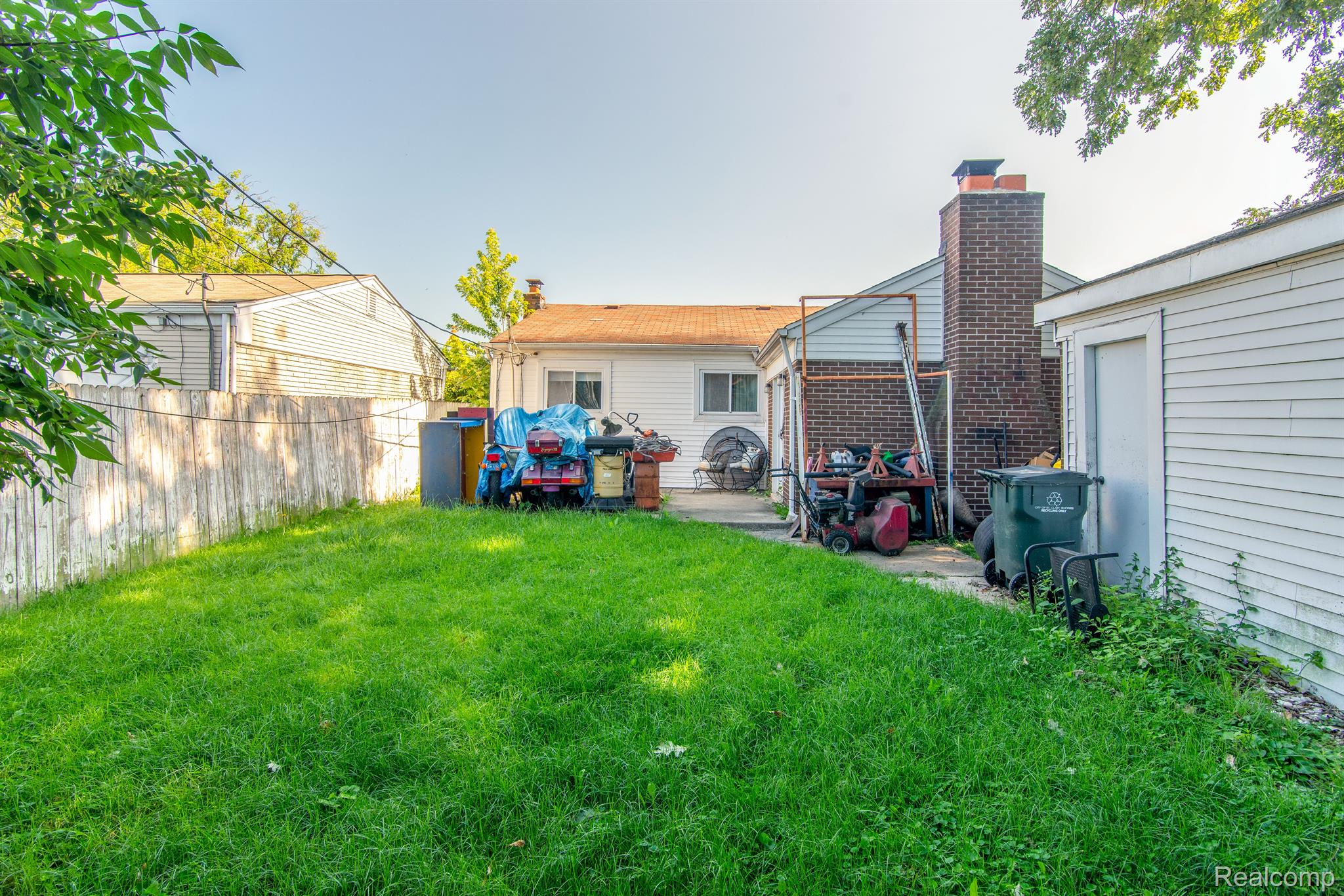22004 MARTIN RD
