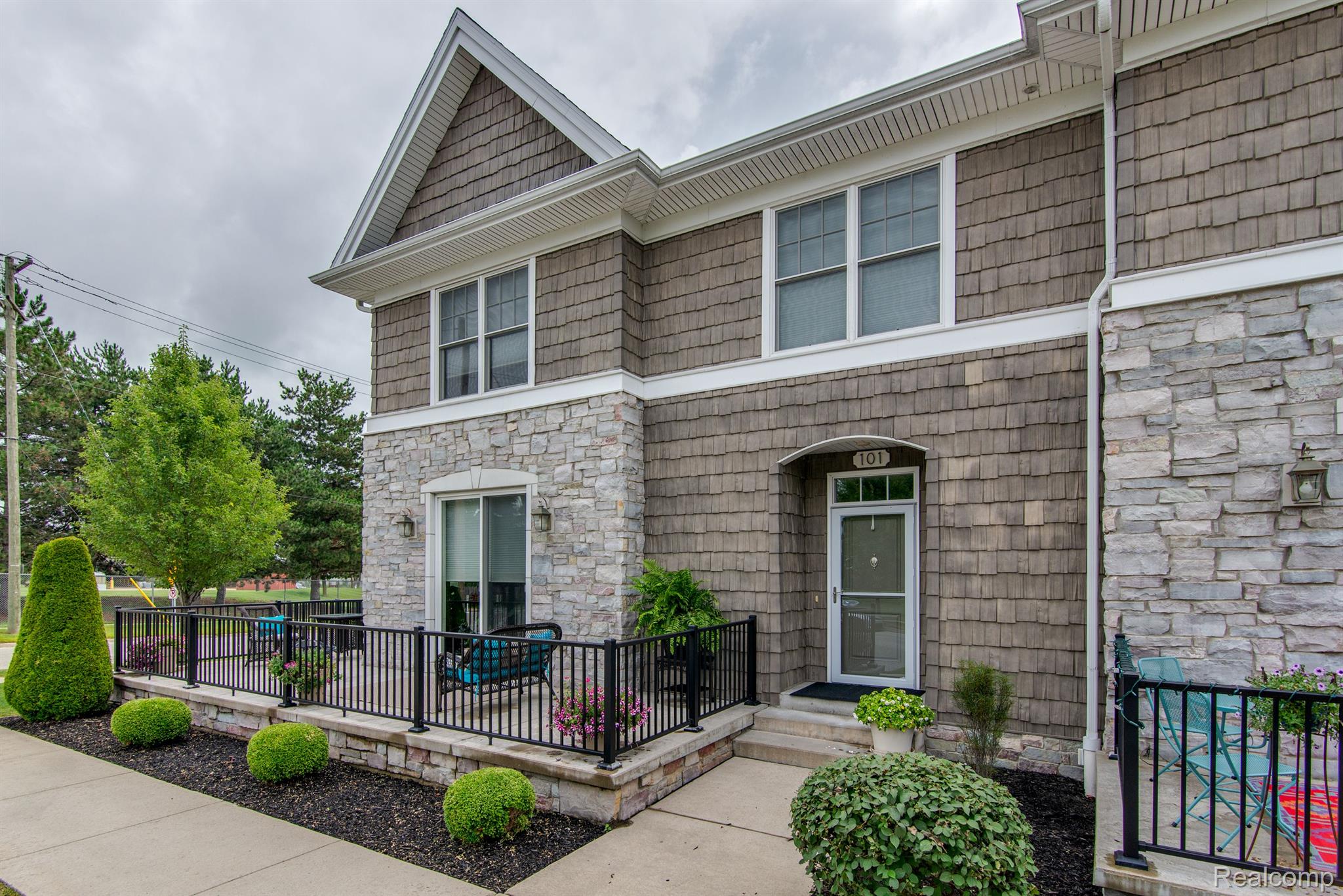 406 N HAMILTON ST 101