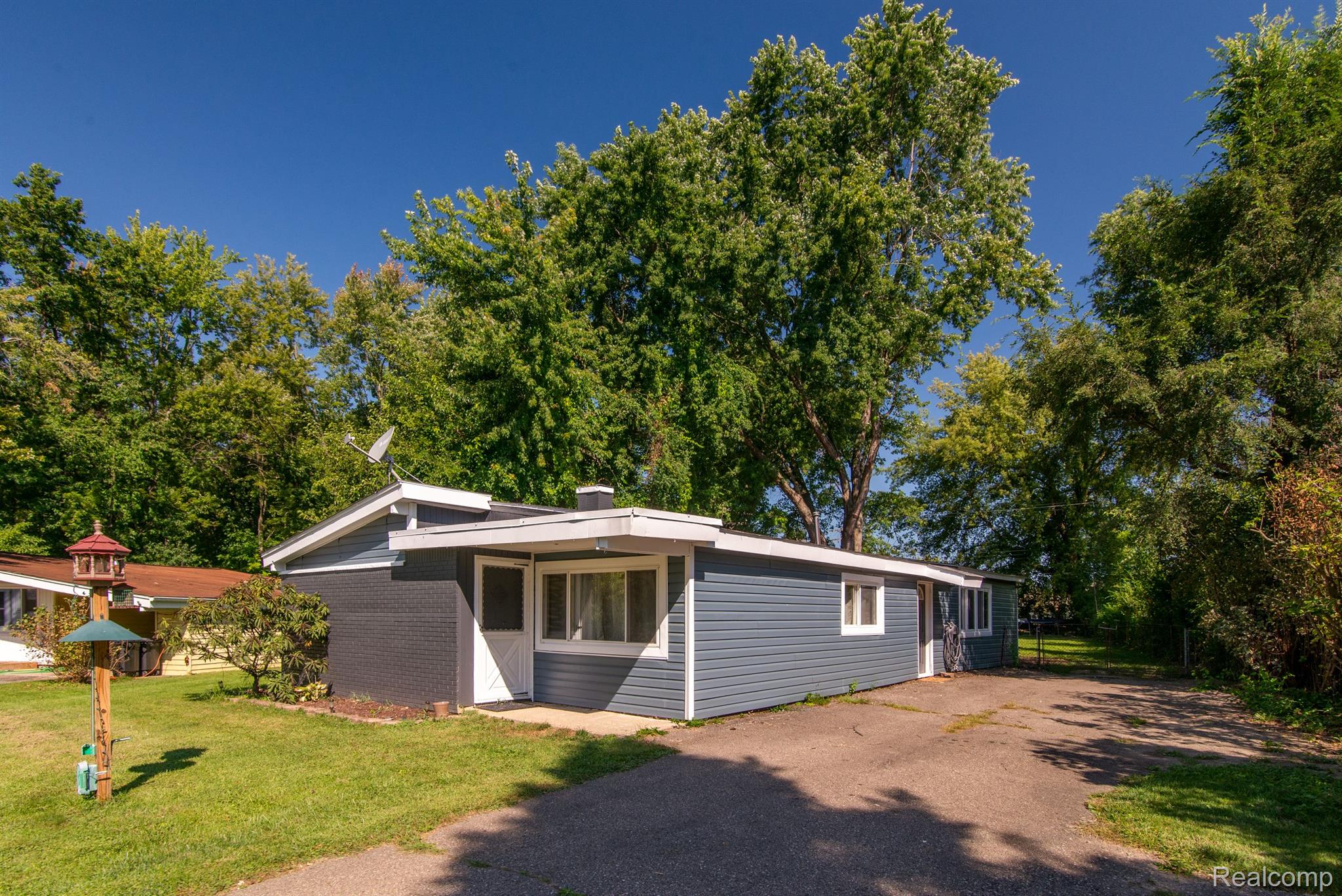 248 SPRING PARK