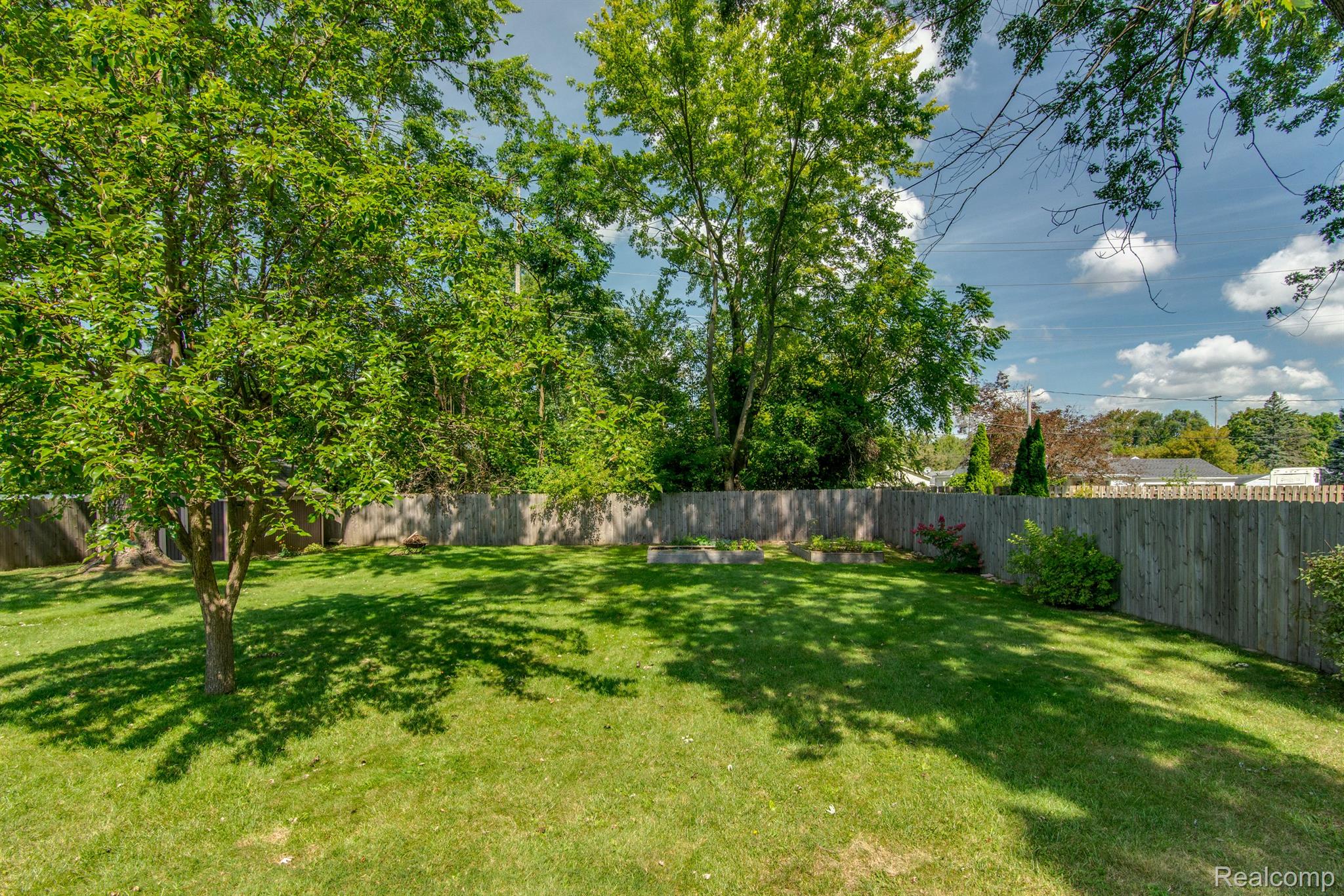 1092 TROTWOOD Lane