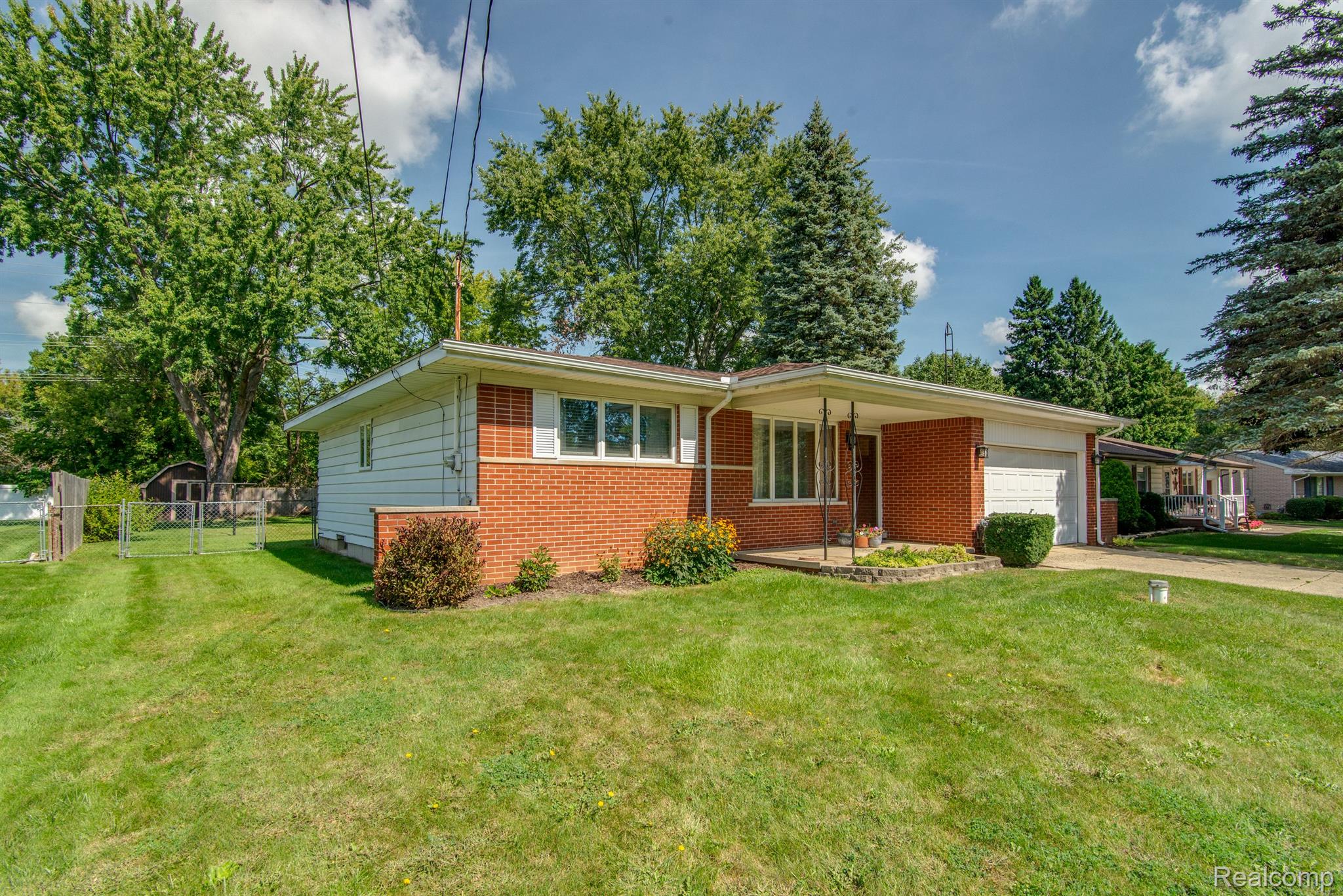 1092 TROTWOOD Lane