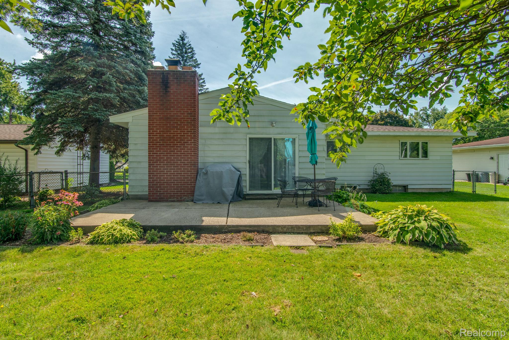 1092 TROTWOOD Lane