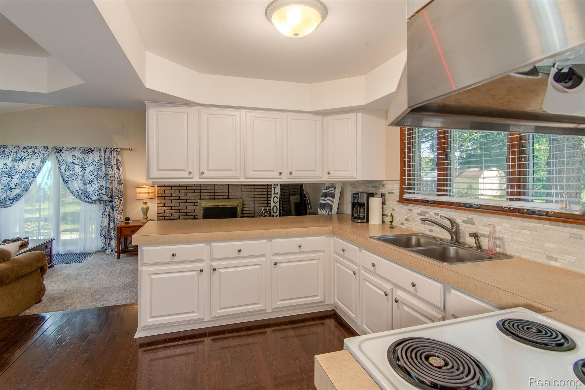1092 TROTWOOD Lane