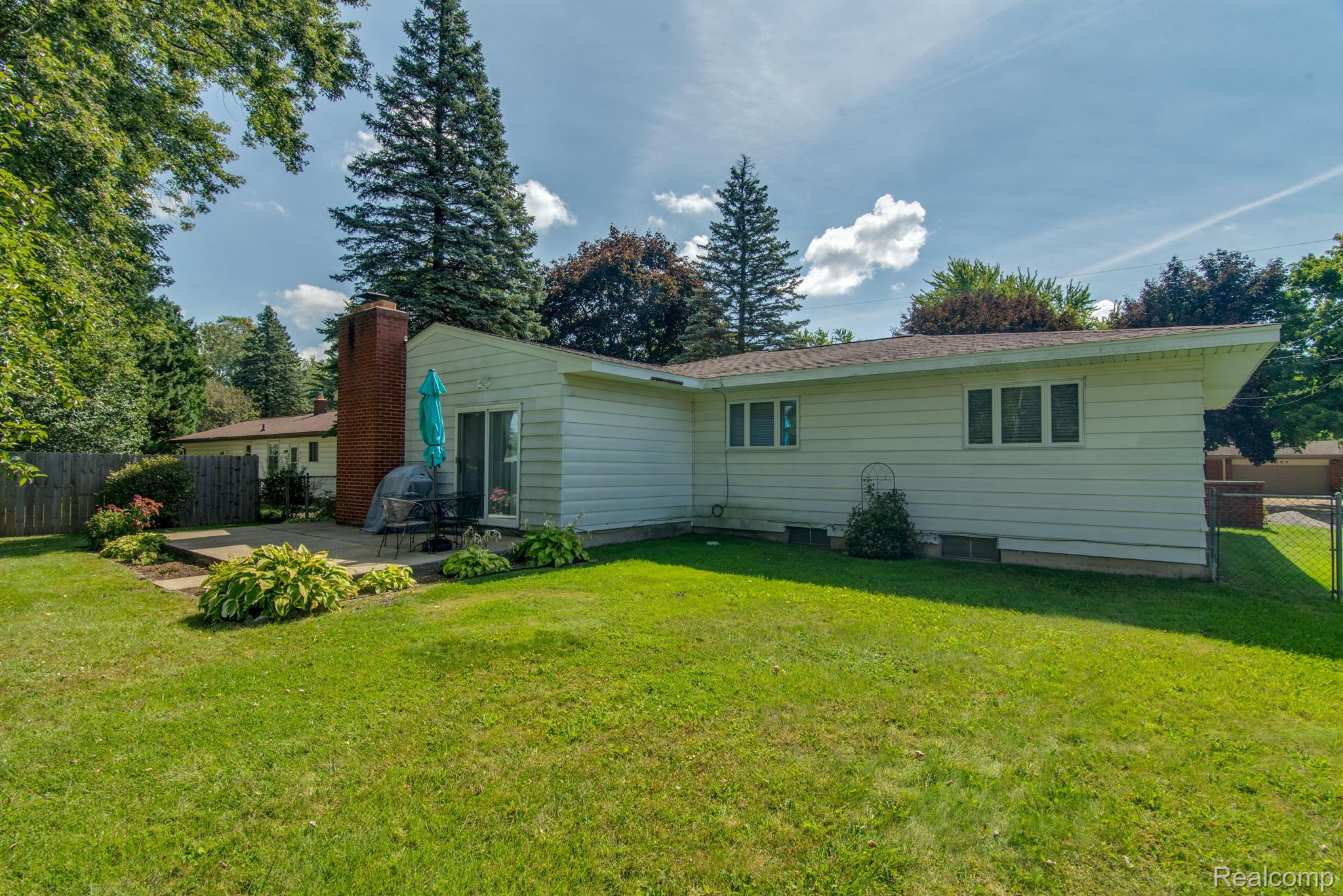 1092 TROTWOOD Lane