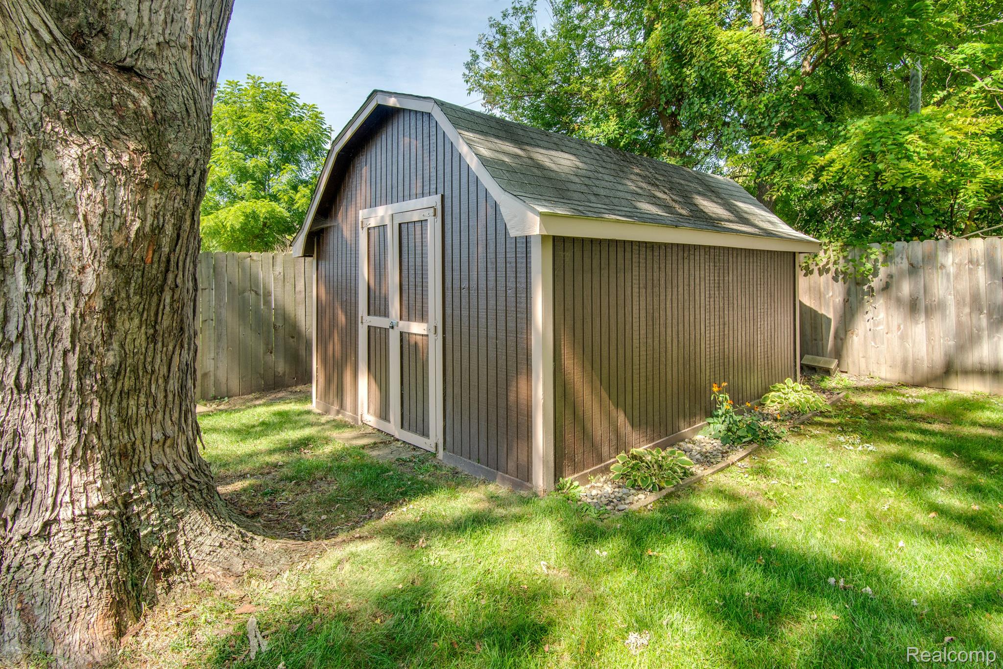 1092 TROTWOOD Lane
