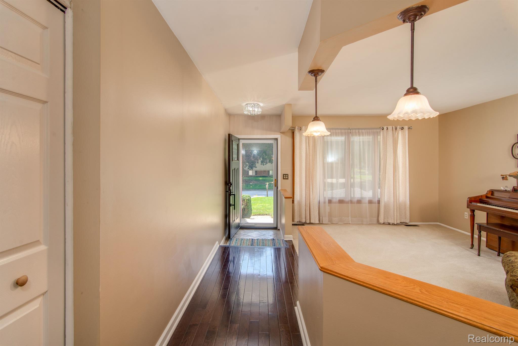 1092 TROTWOOD Lane