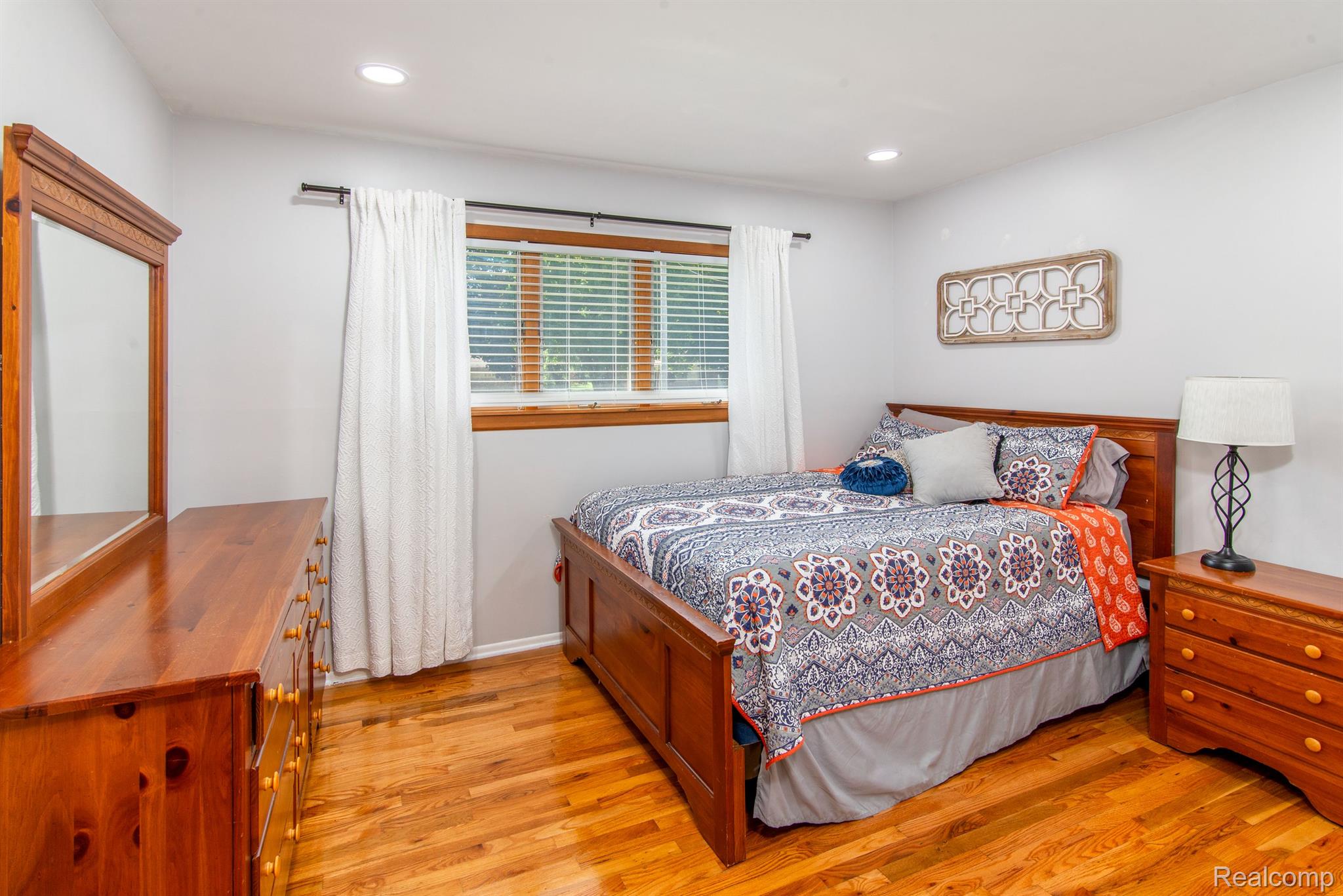 1092 TROTWOOD Lane