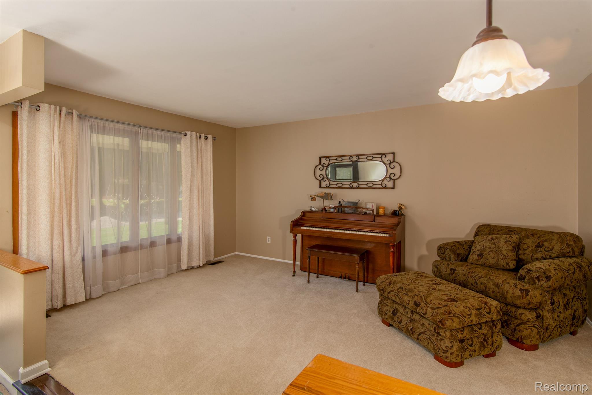 1092 TROTWOOD Lane
