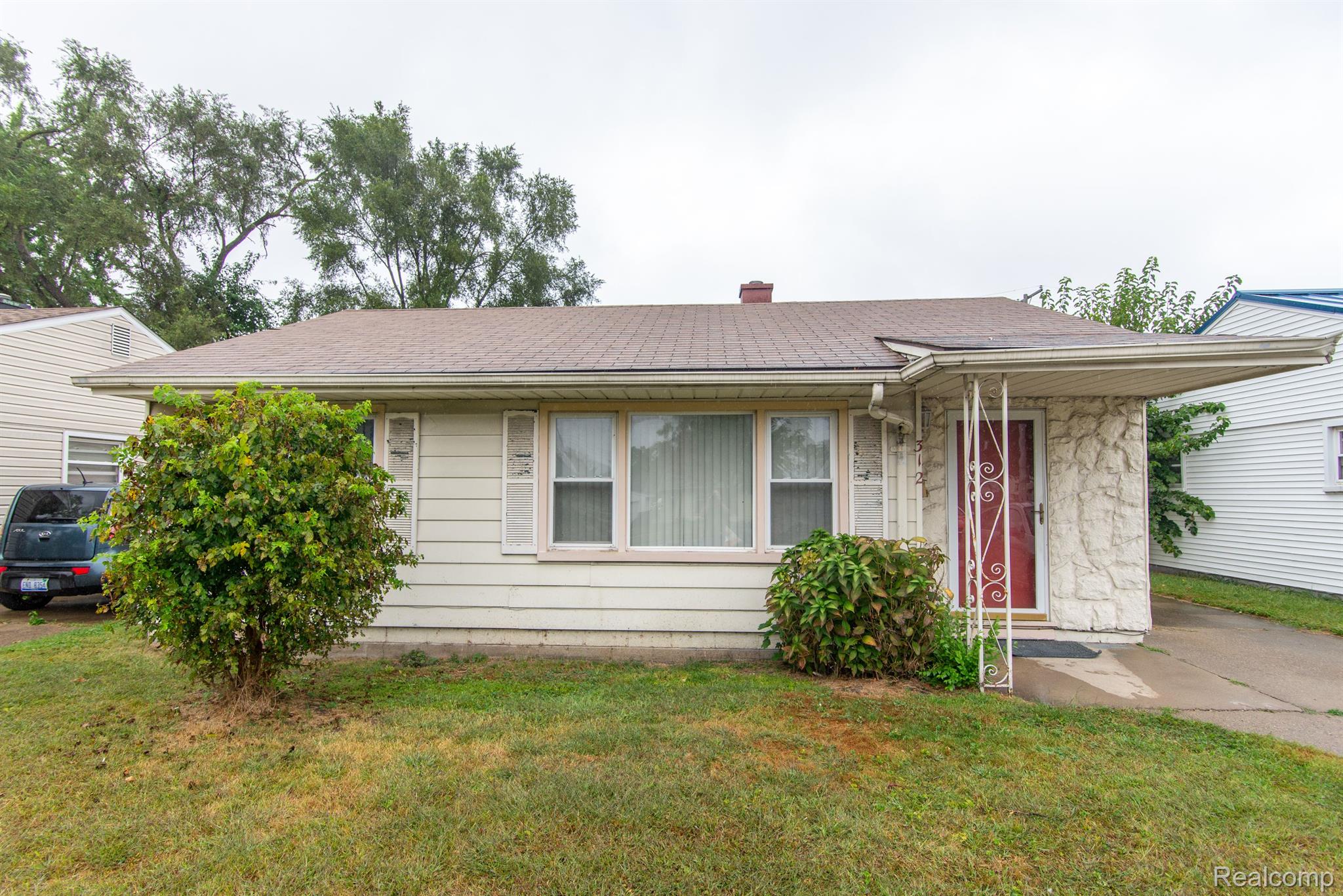 312 W WOODWARD HEIGHTS BLVD
