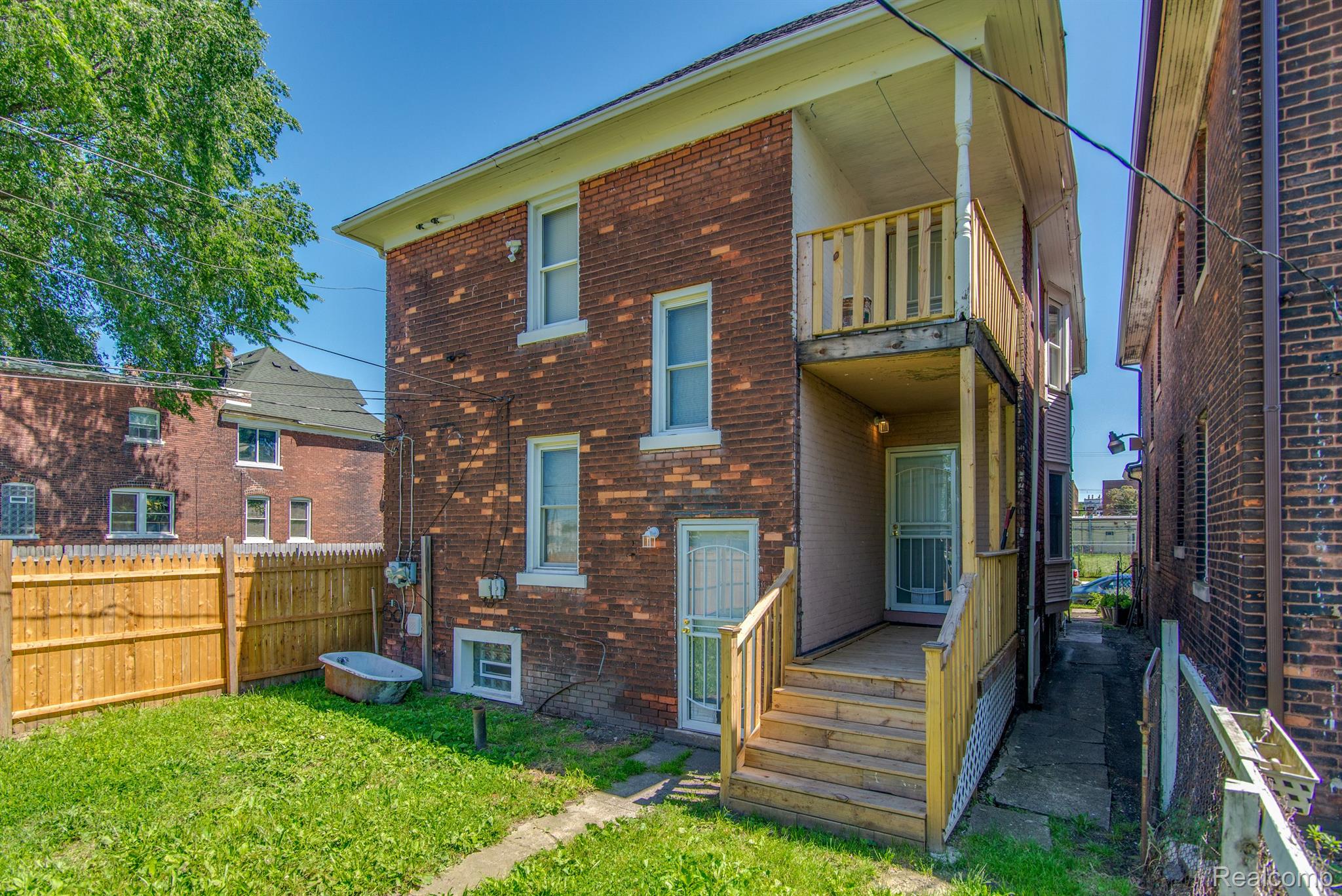 625 HORTON ST