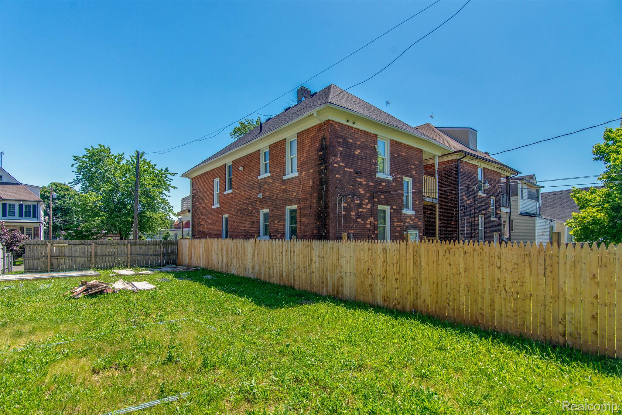 625 HORTON ST
