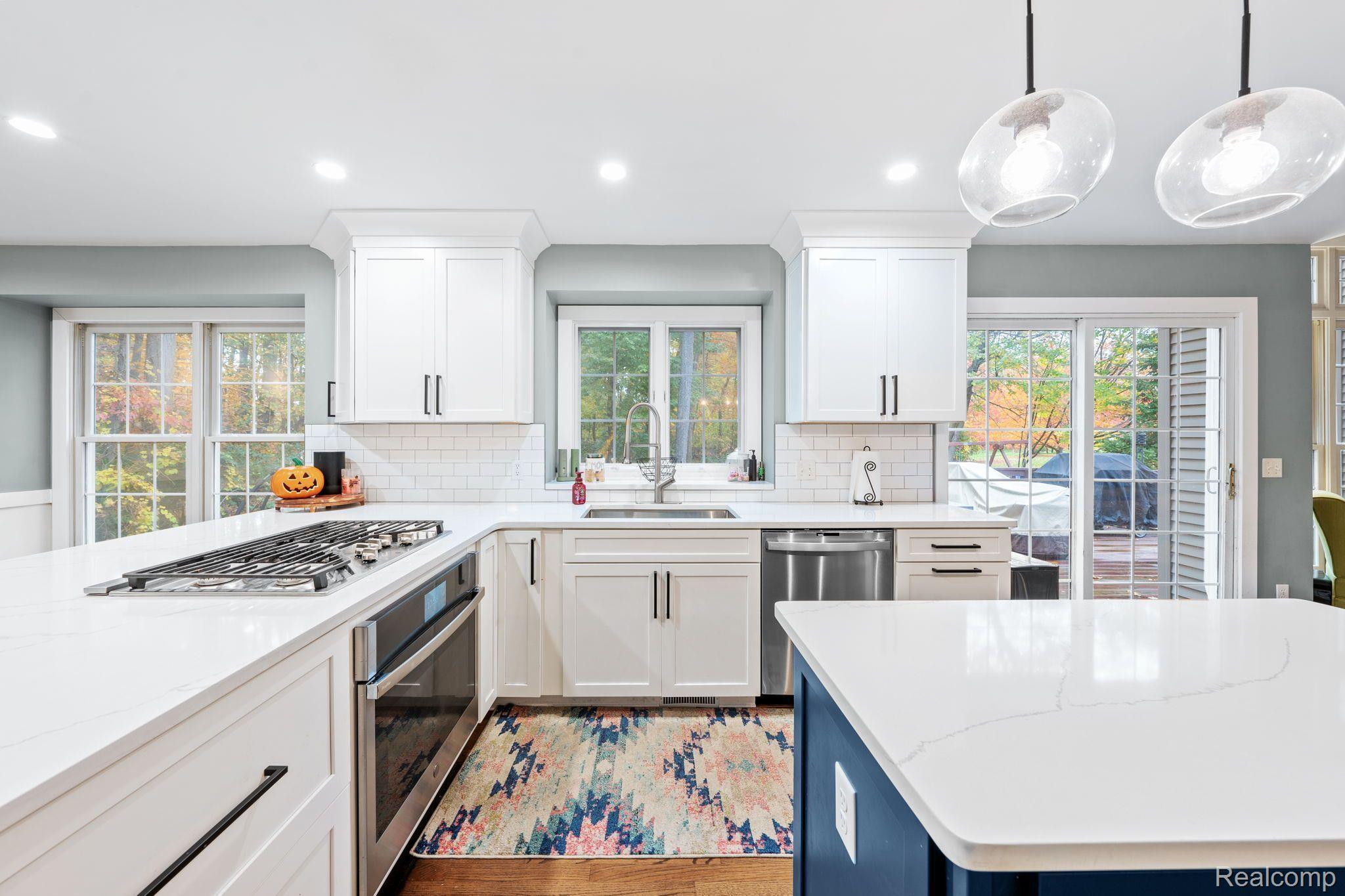 3438 LAKEWOOD SHORES Drive