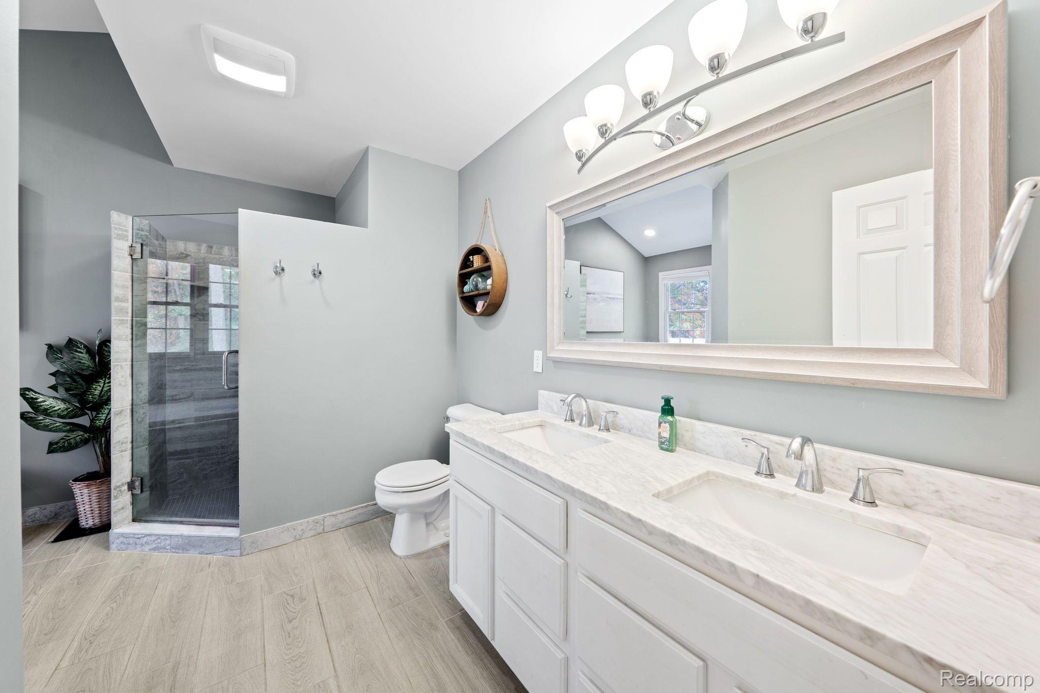 3438 LAKEWOOD SHORES Drive