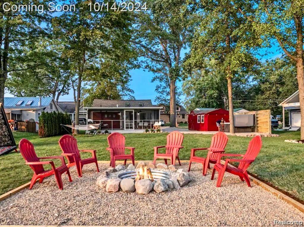 11765 PATTERSON LAKE DR