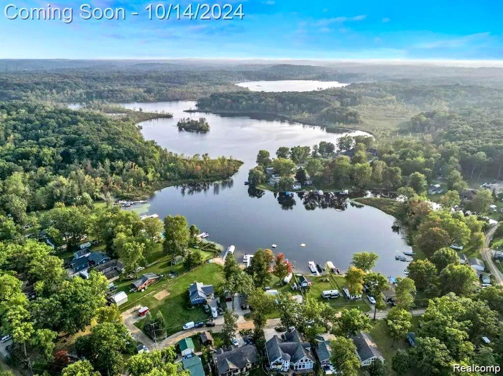11765 PATTERSON LAKE DR