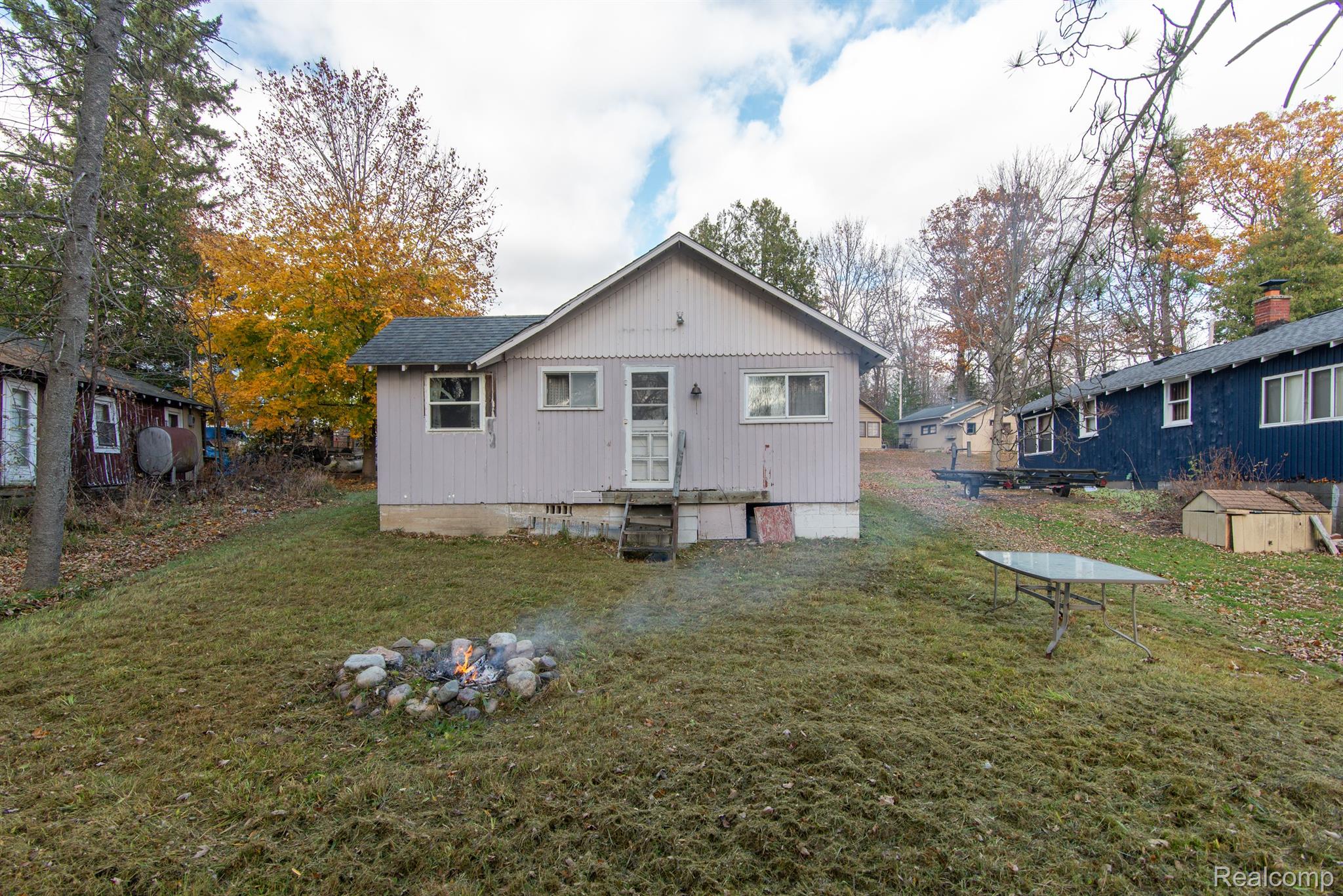 3552 E LAKE FOREST RD