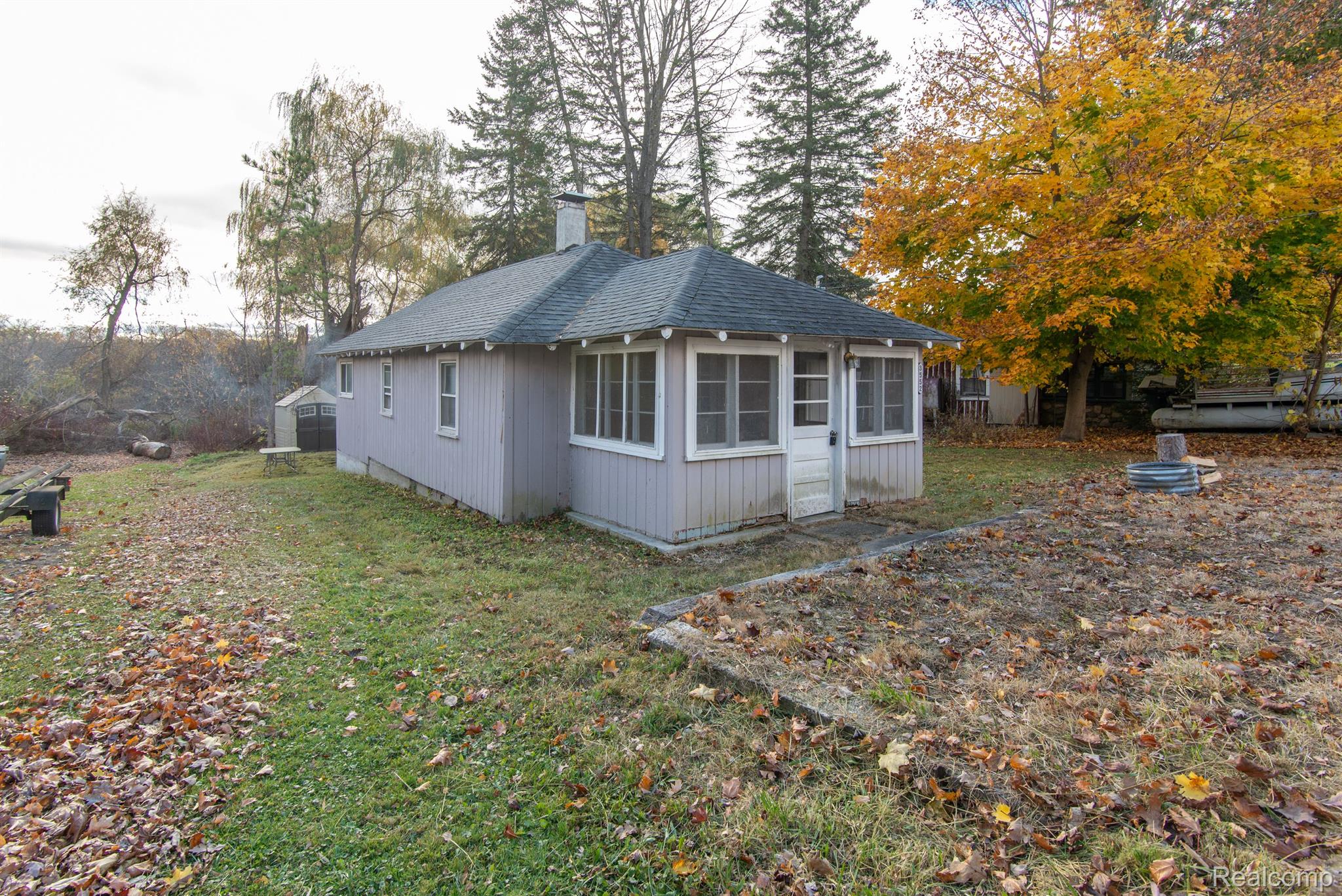 3552 E LAKE FOREST RD