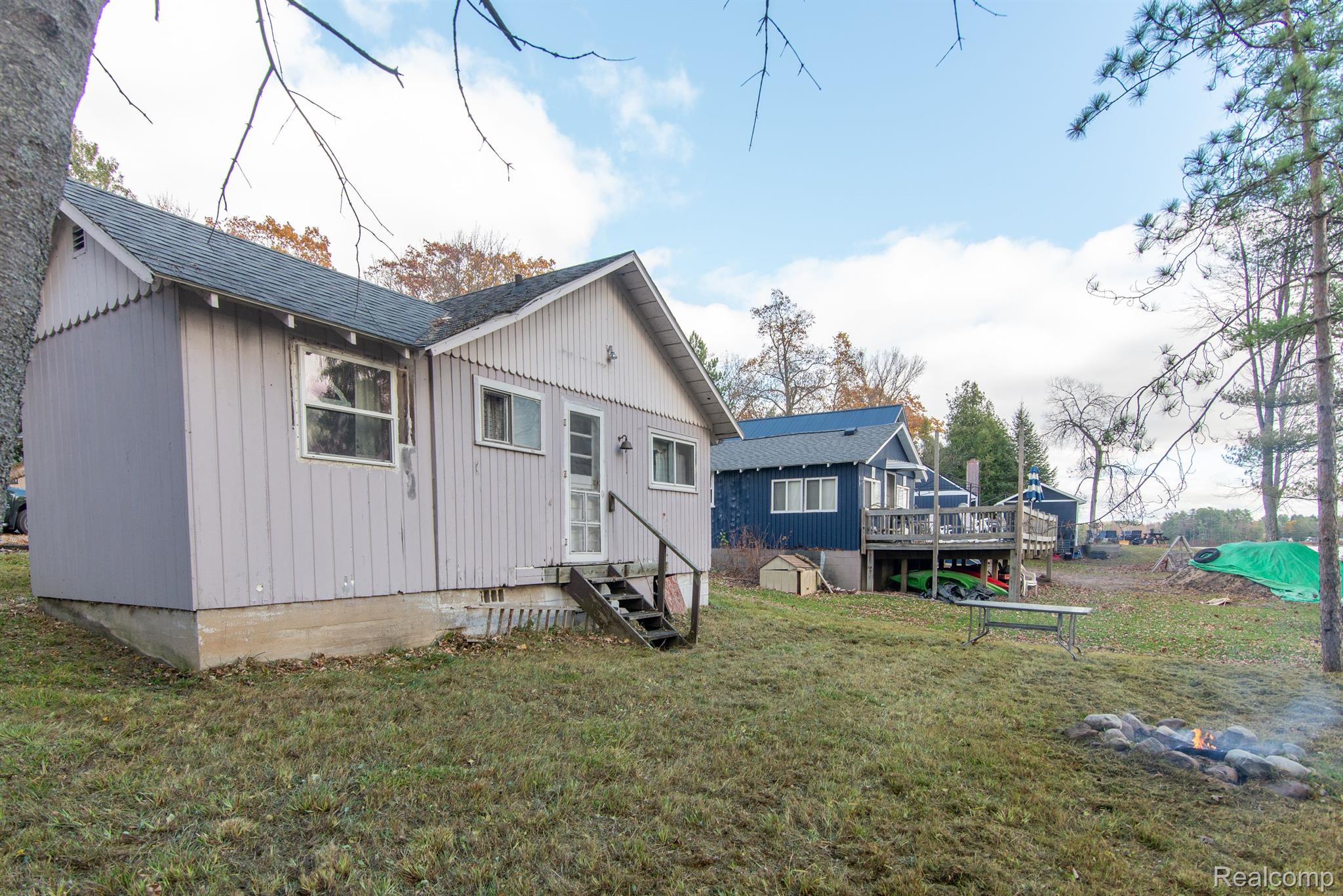 3552 E LAKE FOREST RD
