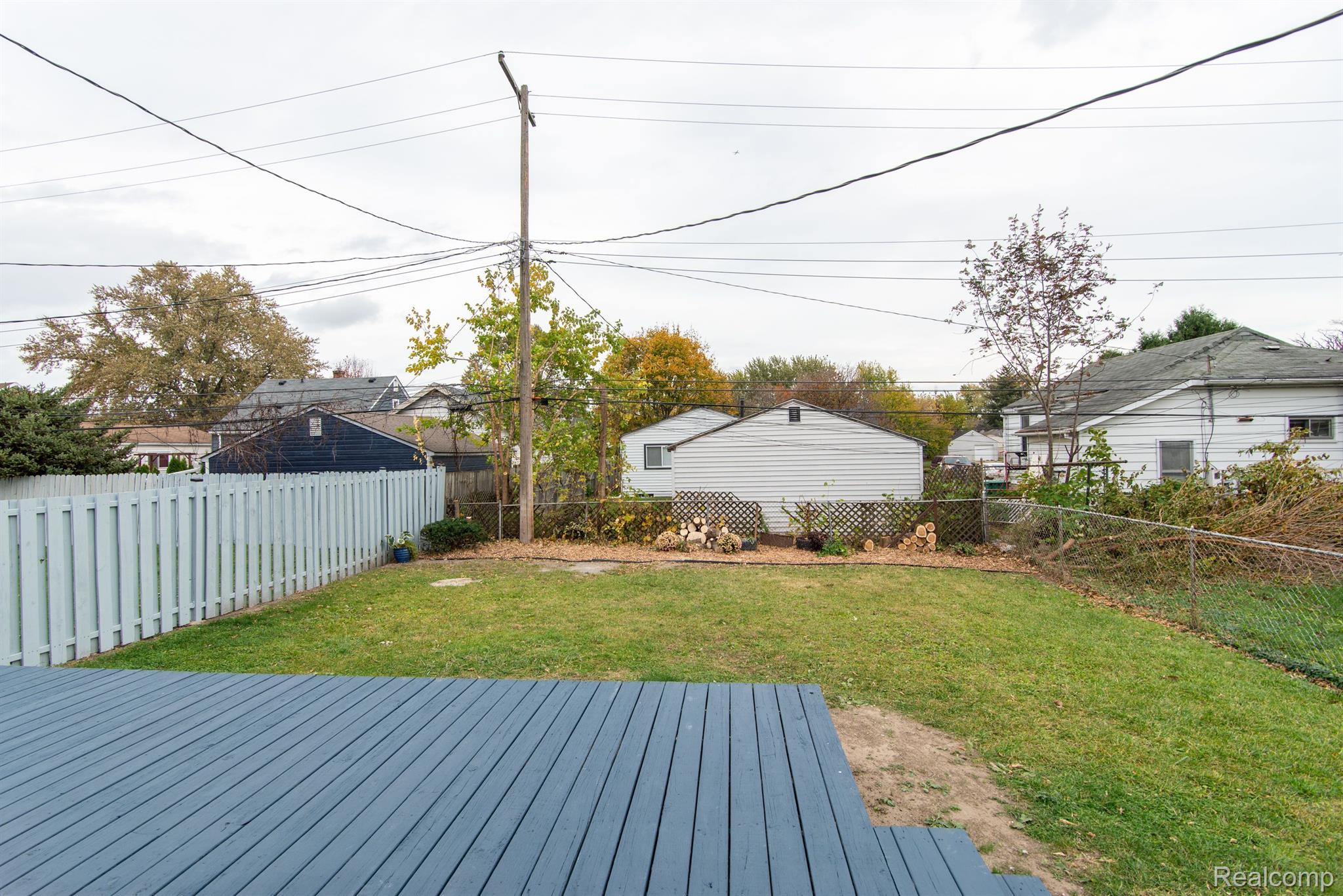 22816 SHAKESPEARE AVE