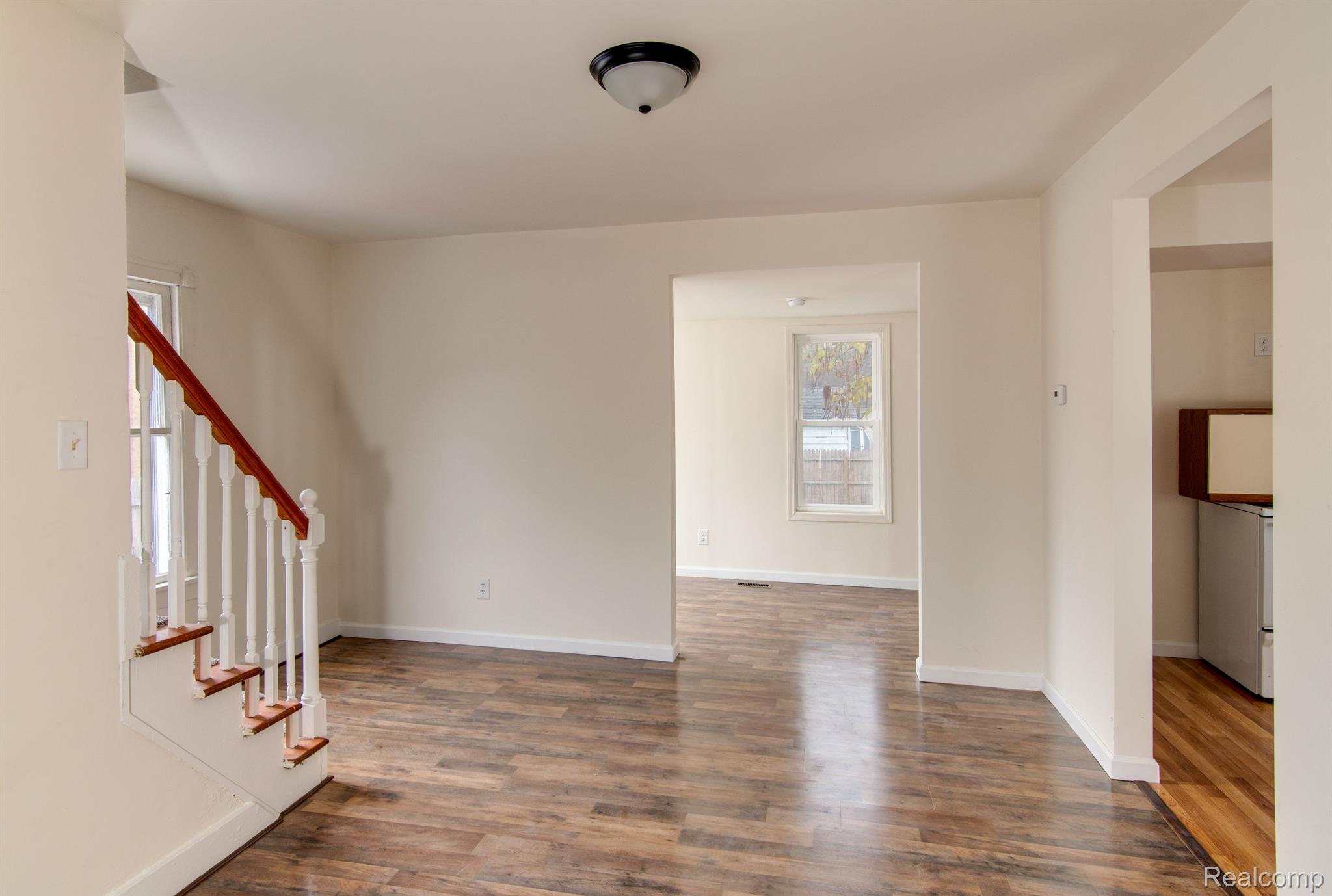 217 W 3RD ST