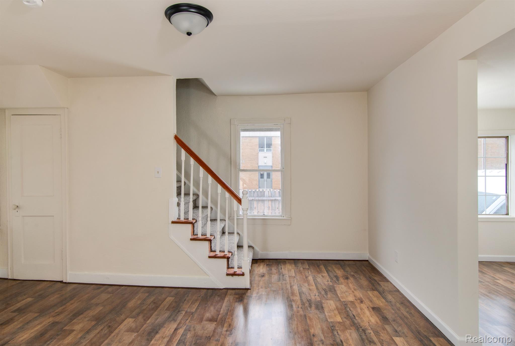 217 W 3RD ST