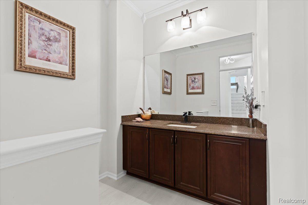 37677 NEWBURGH PARK CIR