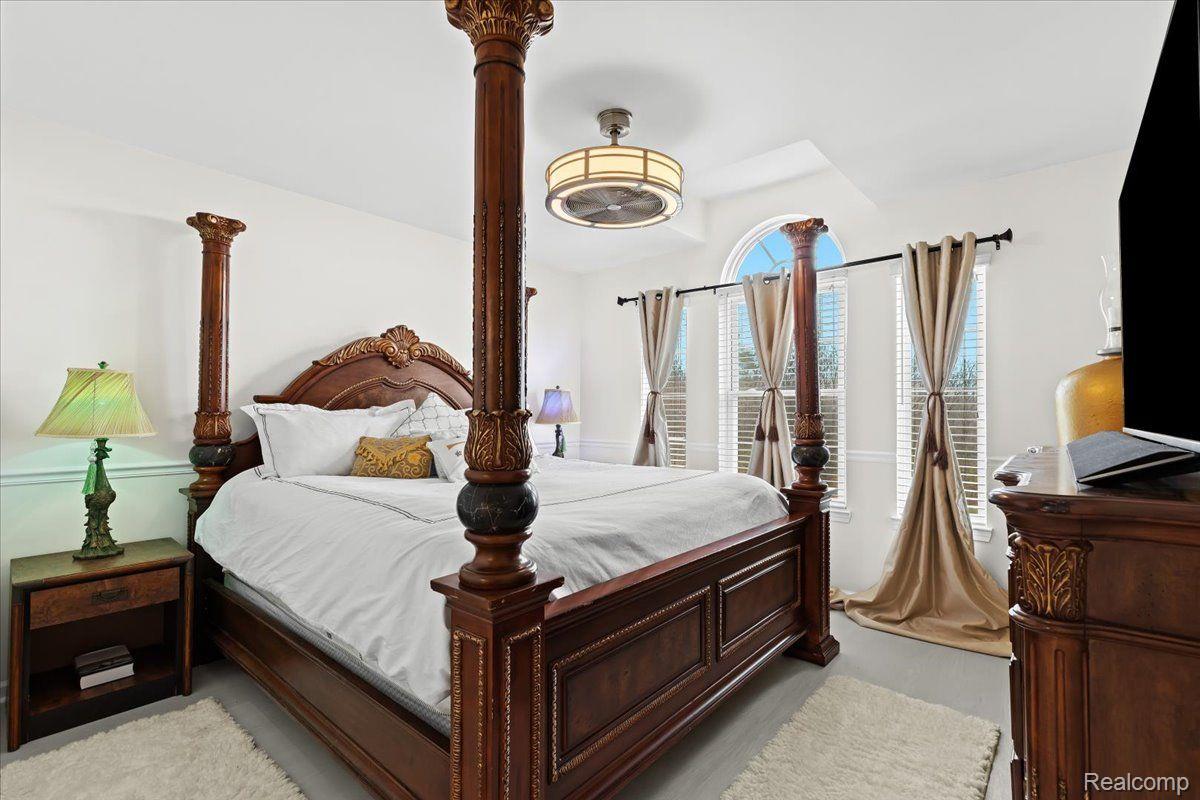 37677 NEWBURGH PARK CIR