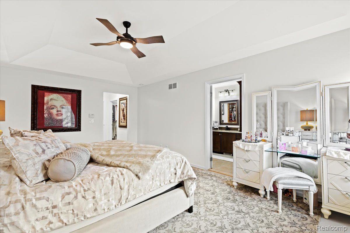 37677 NEWBURGH PARK CIR
