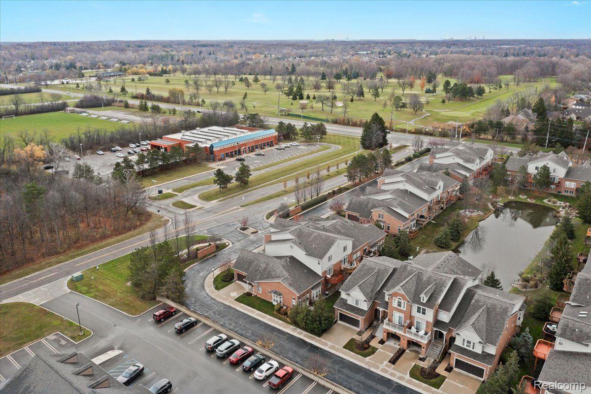 37677 NEWBURGH PARK CIR