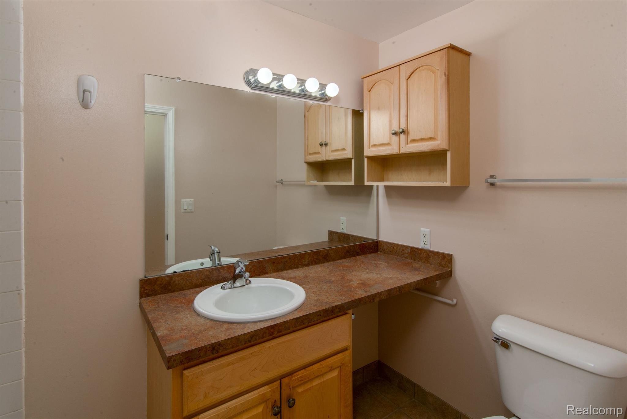 6115 ORCHARD LAKE RD 103