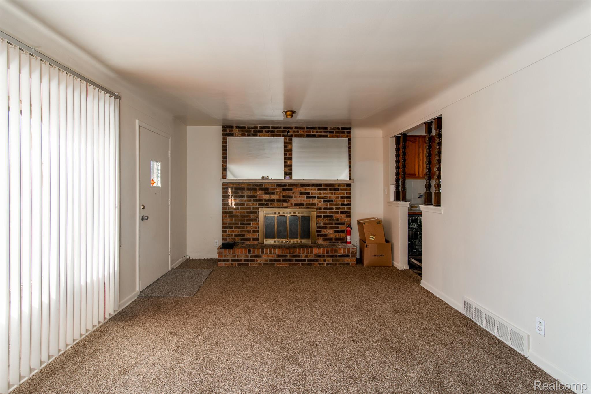 5410 LESLIE DR