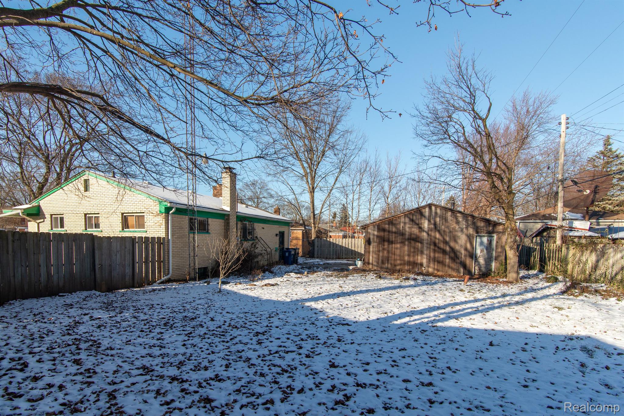 5410 LESLIE DR