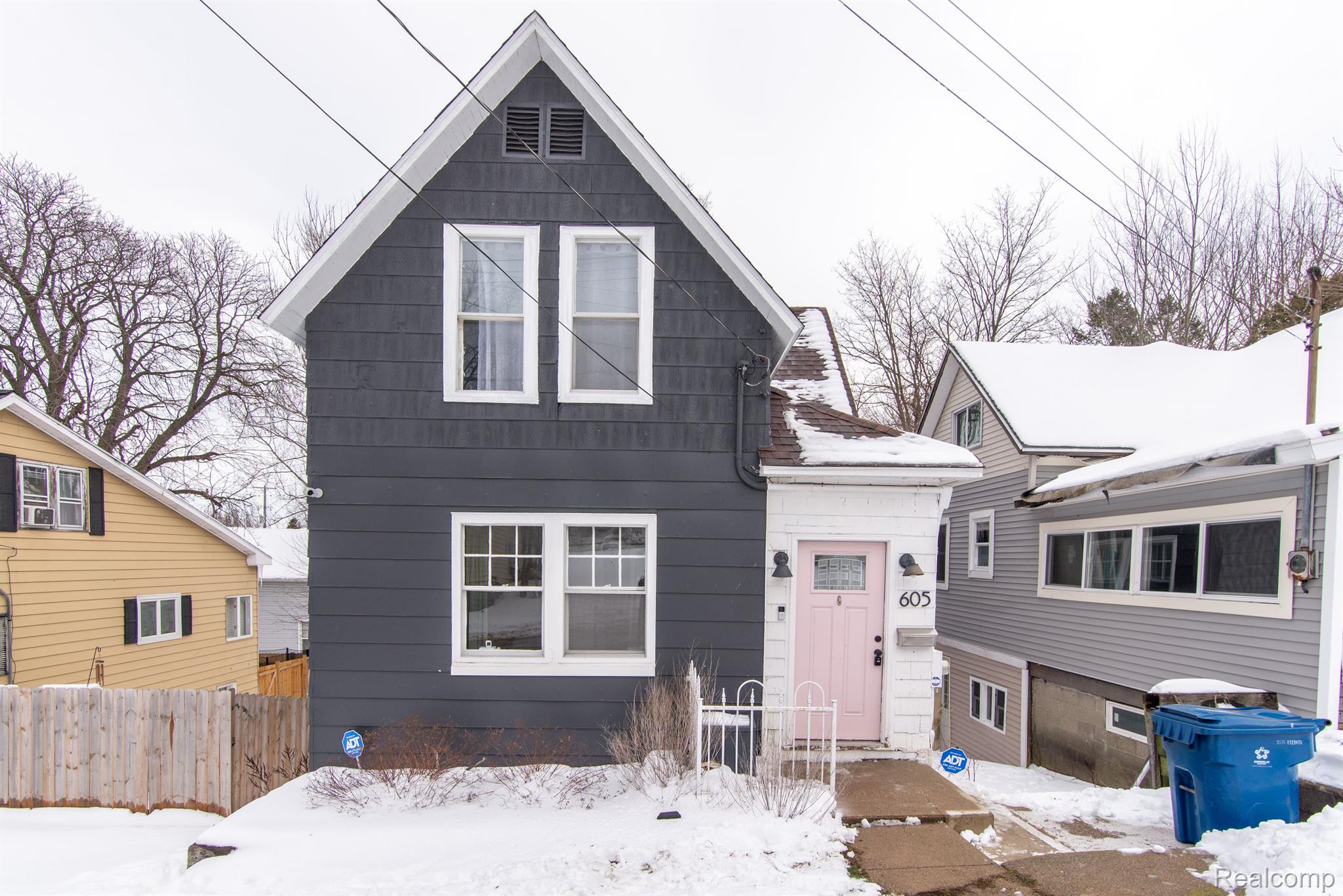 605 DAVIS ST