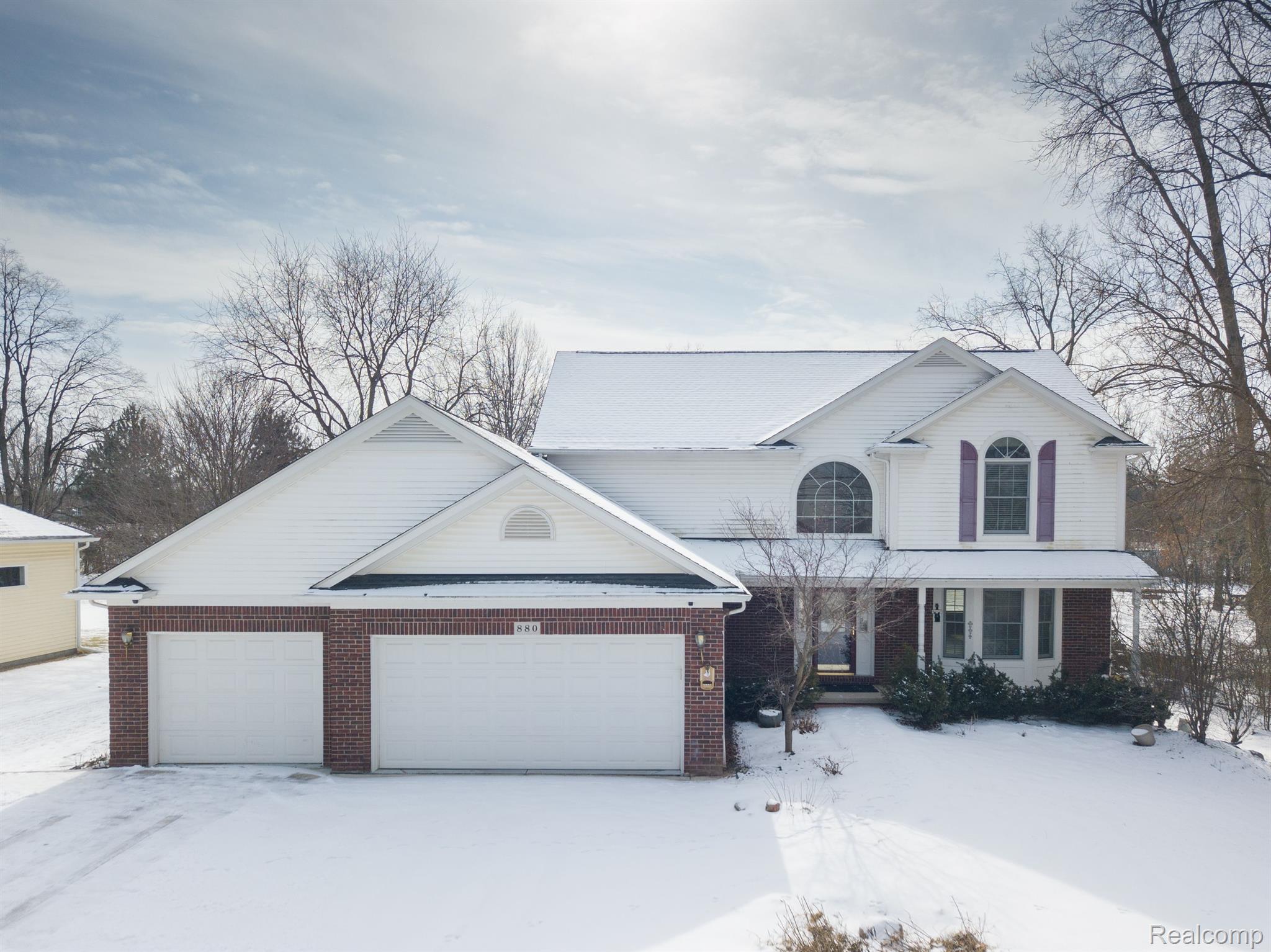 880 MICHELSON RD