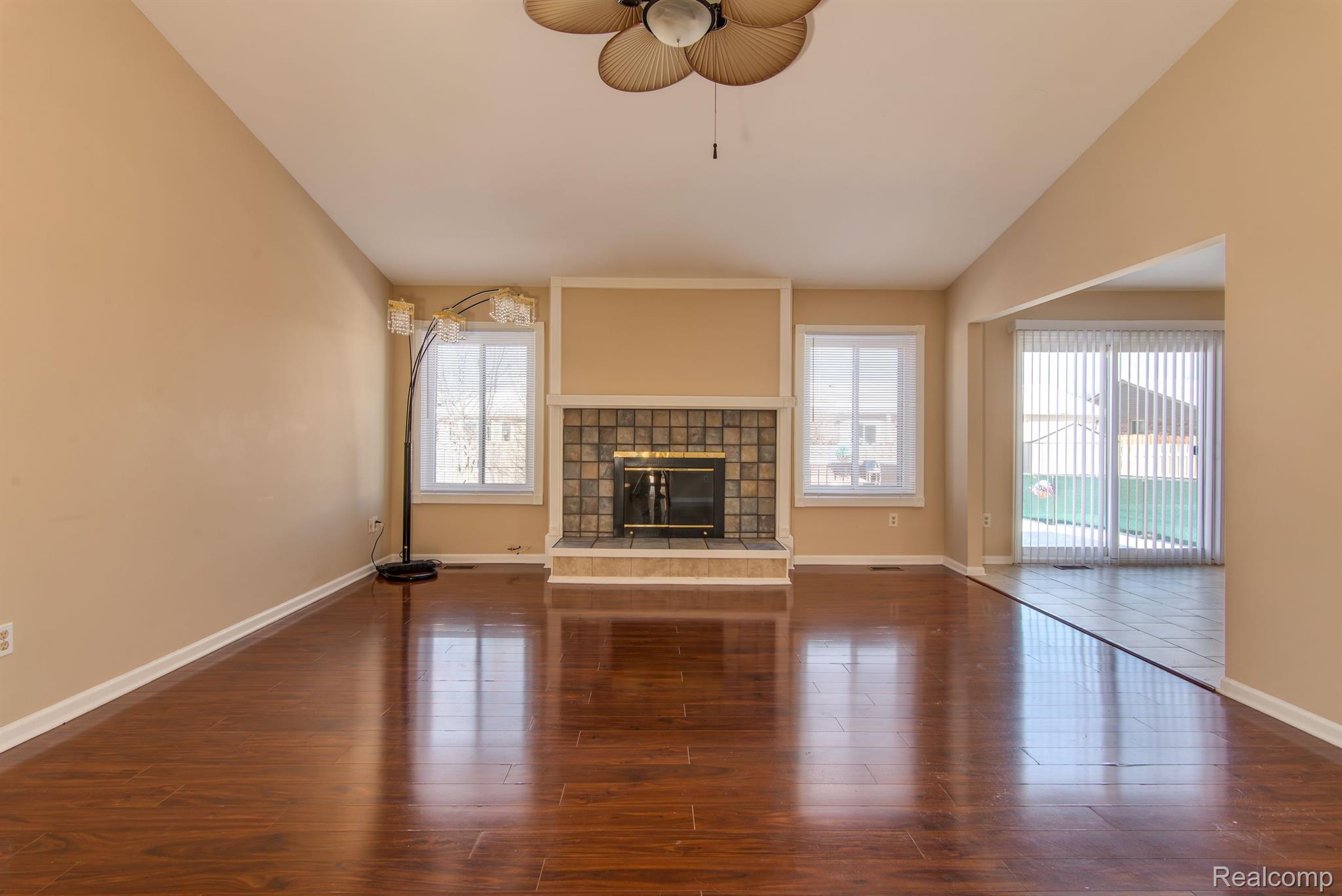 35342 WRIGHT CIR