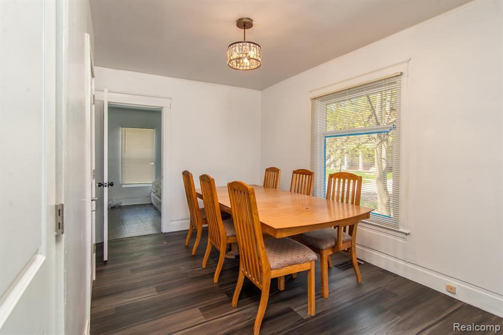 1104 PERSHING Drive