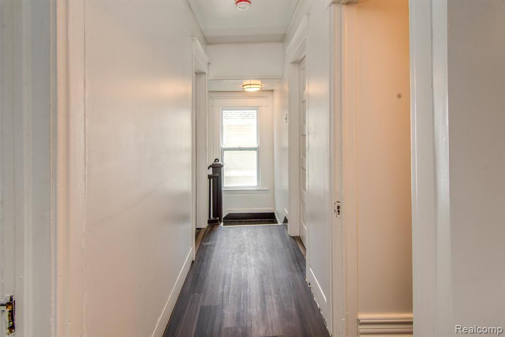 1104 PERSHING Drive