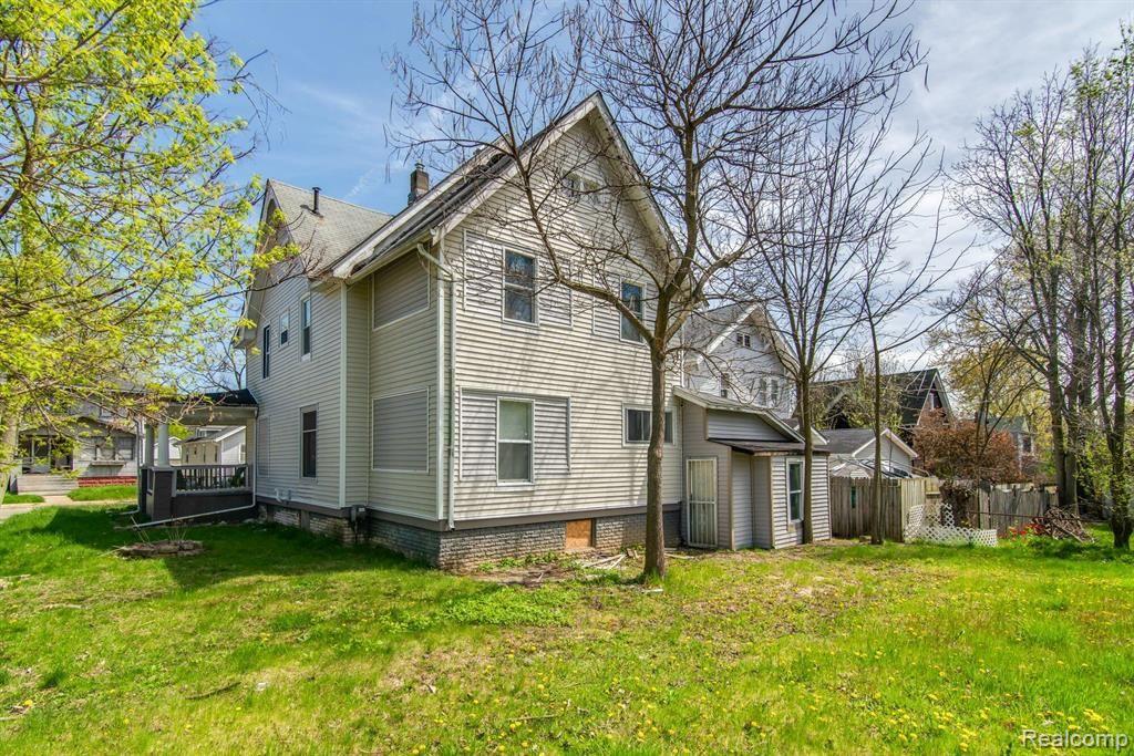1104 PERSHING Drive