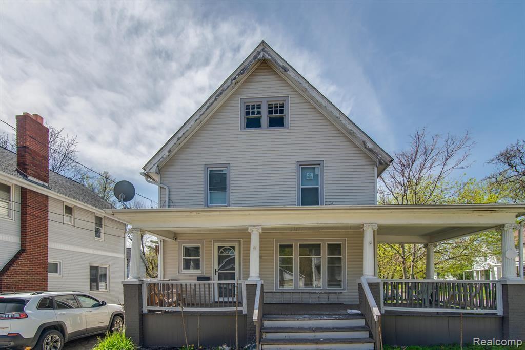 1104 PERSHING Drive