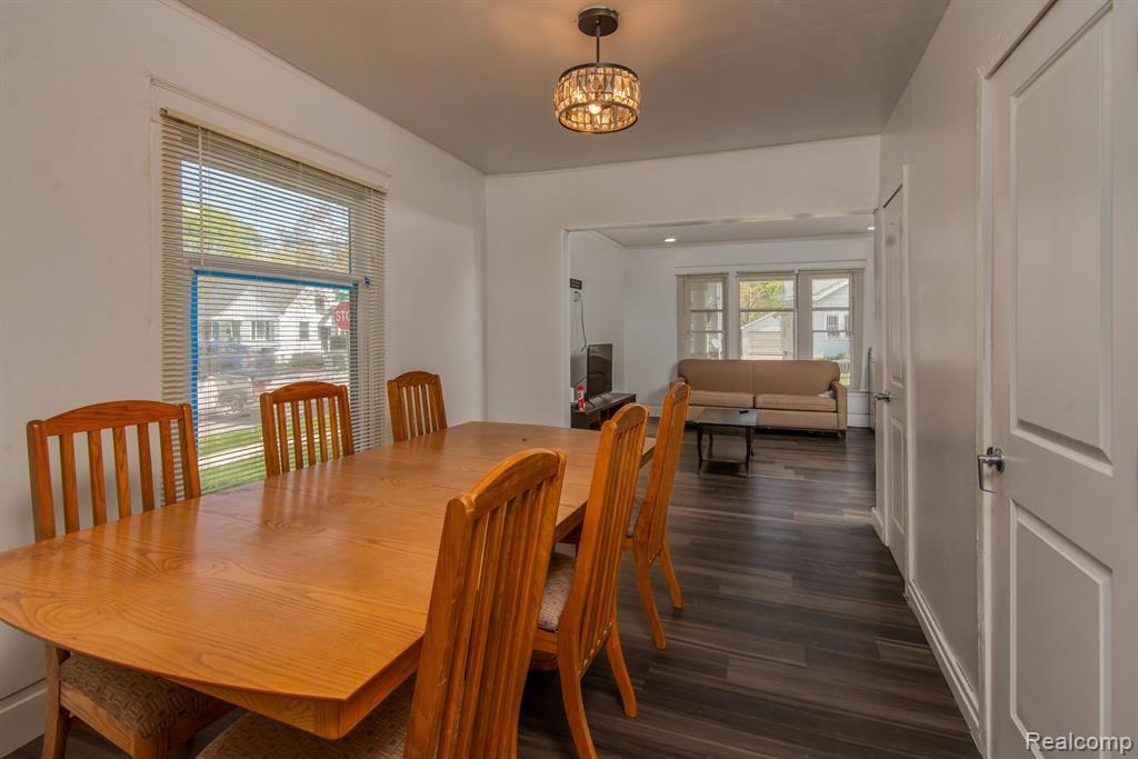 1104 PERSHING Drive