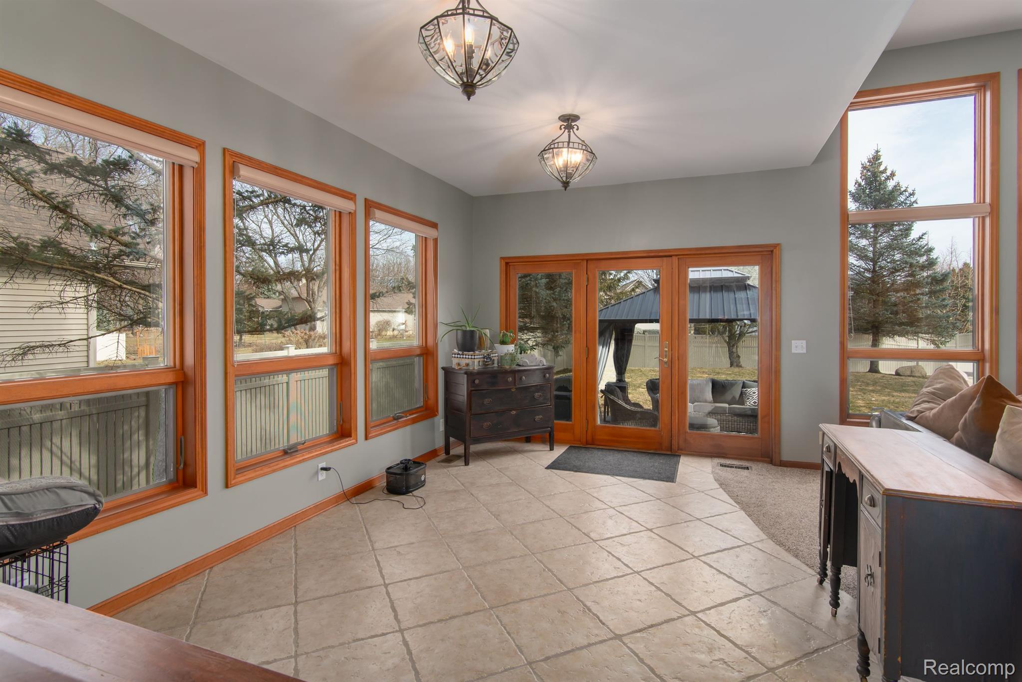5271 WYNDEMERE Square