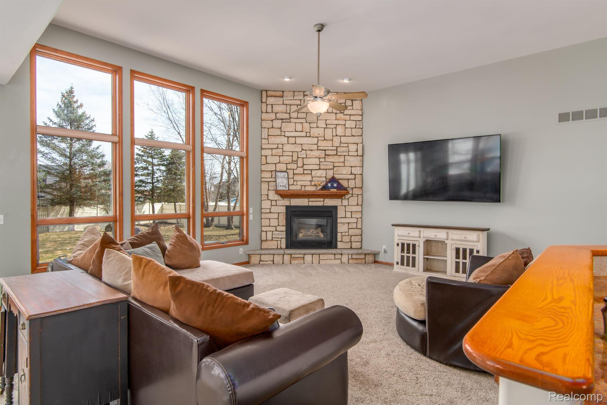 5271 WYNDEMERE Square