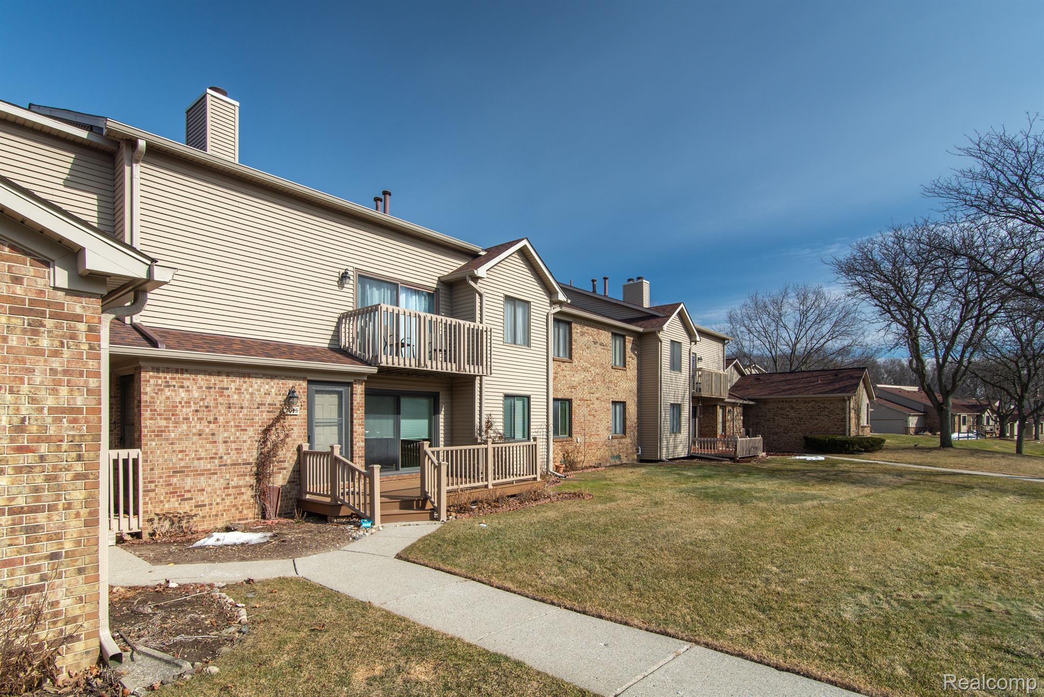 7075 ELMHURST